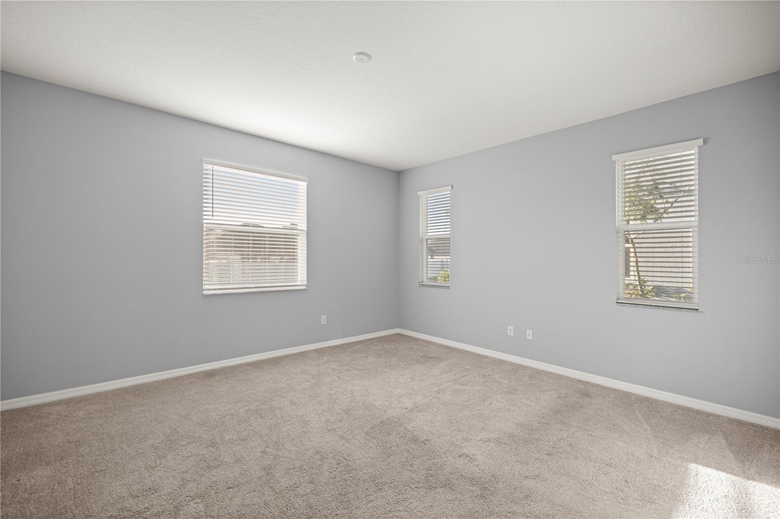 Image 15 of 38 For 891 44th Street Road