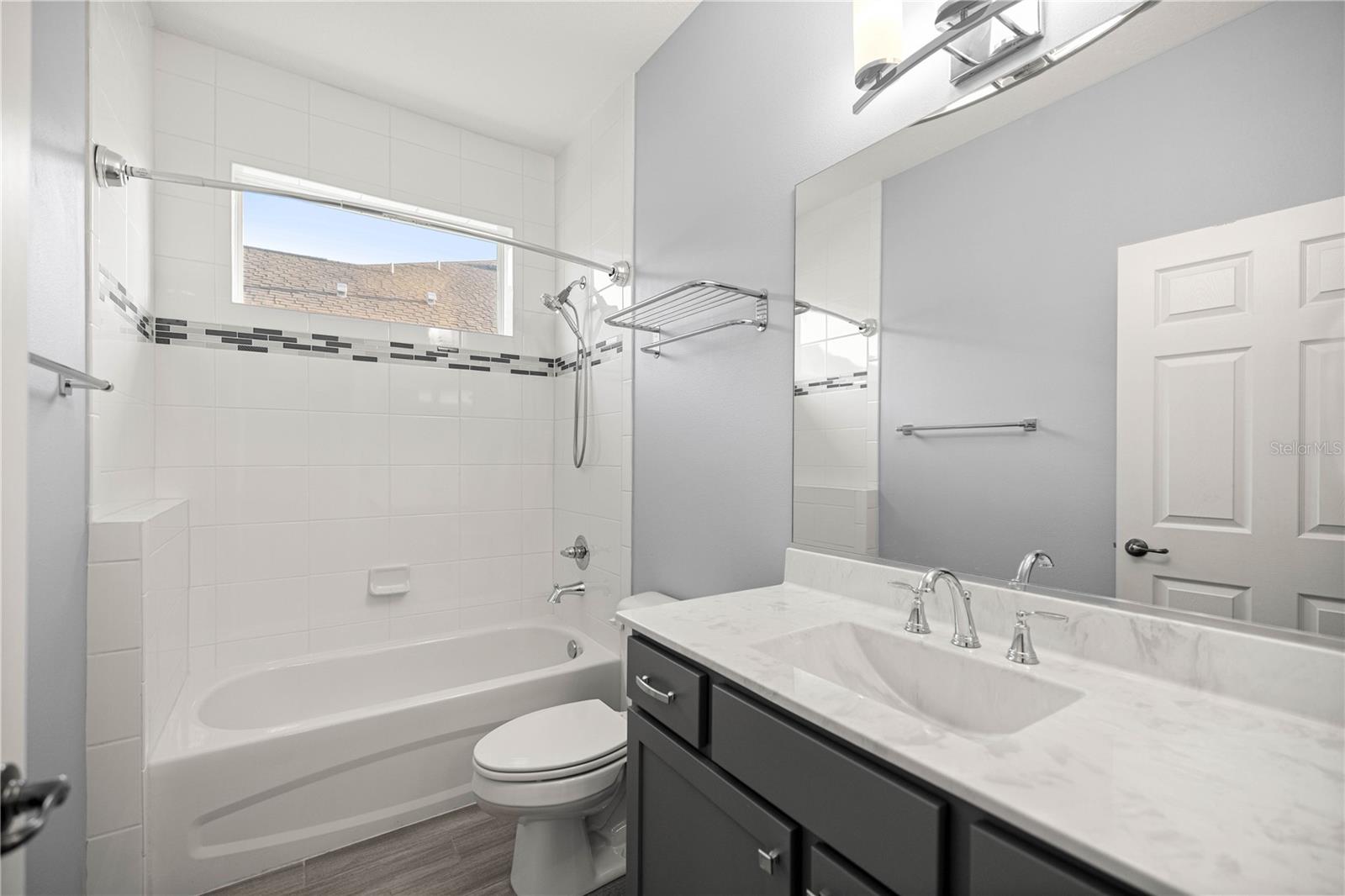 Image 21 of 38 For 891 44th Street Road