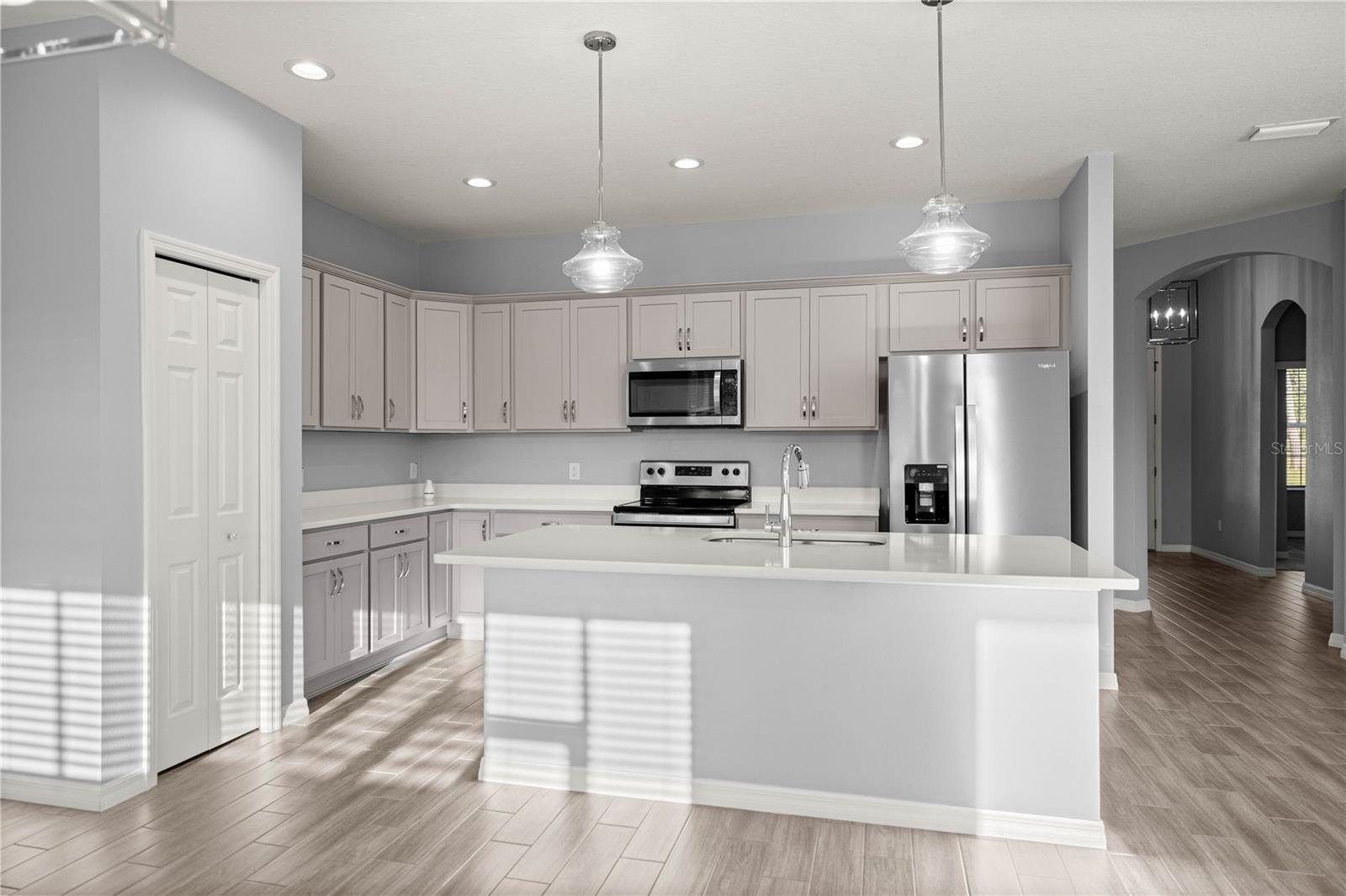 Image 7 of 38 For 891 44th Street Road