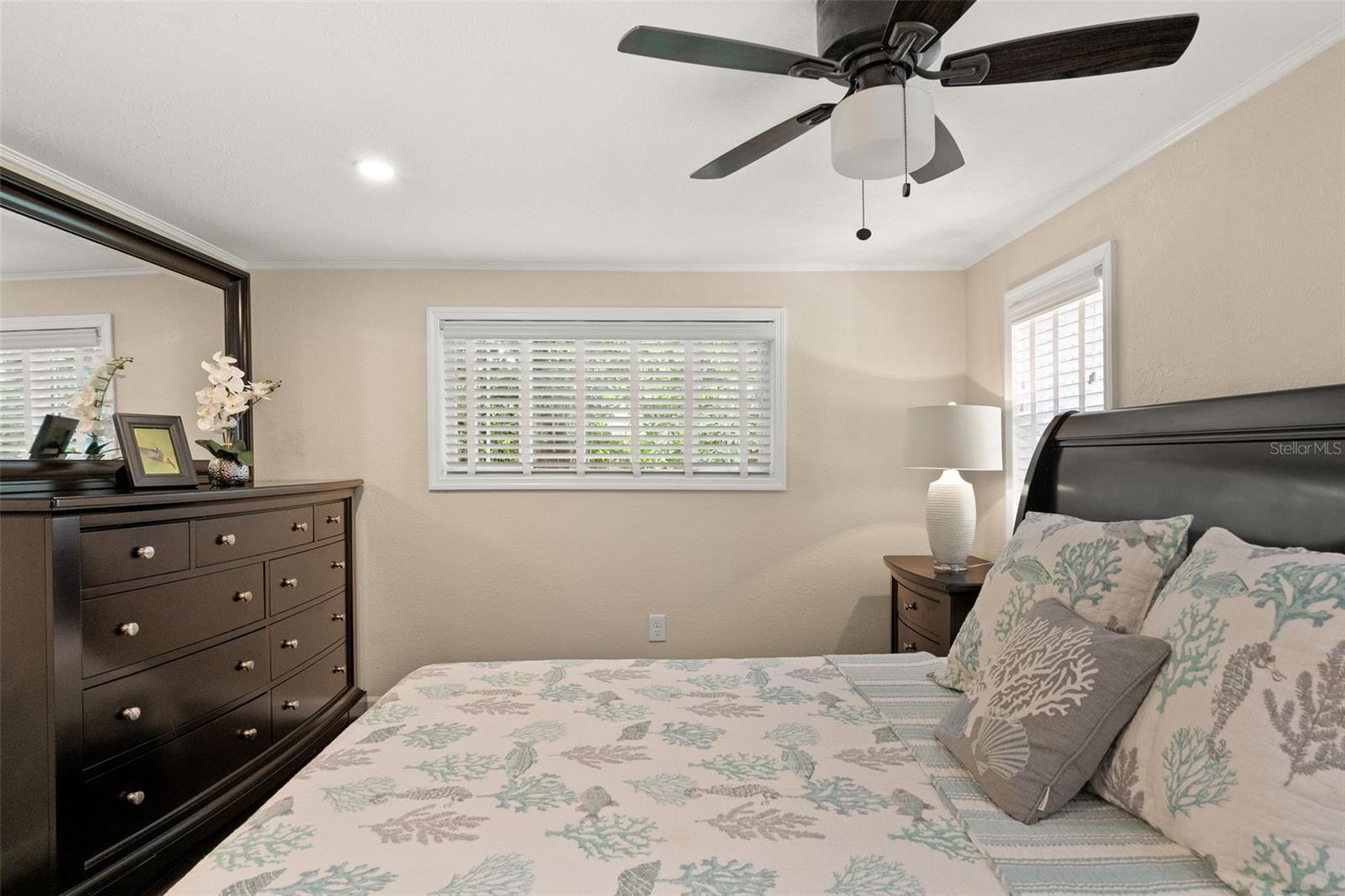 Listing photo id 20 for 785 Stockton Street