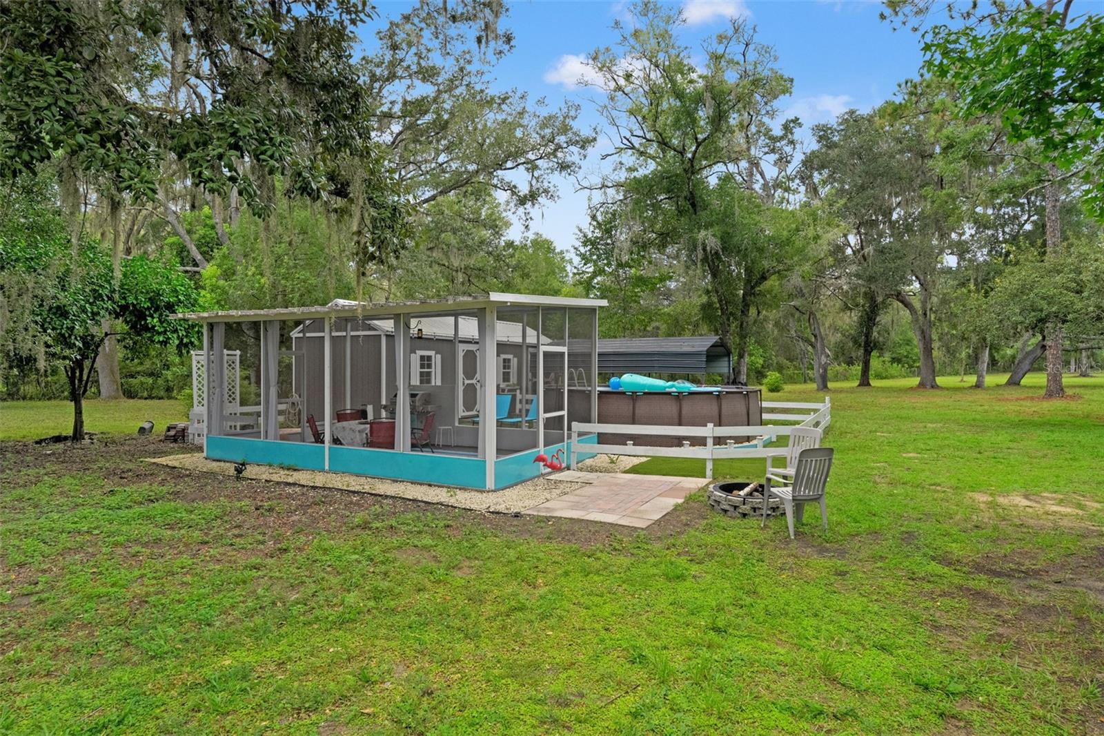 Listing photo id 30 for 785 Stockton Street