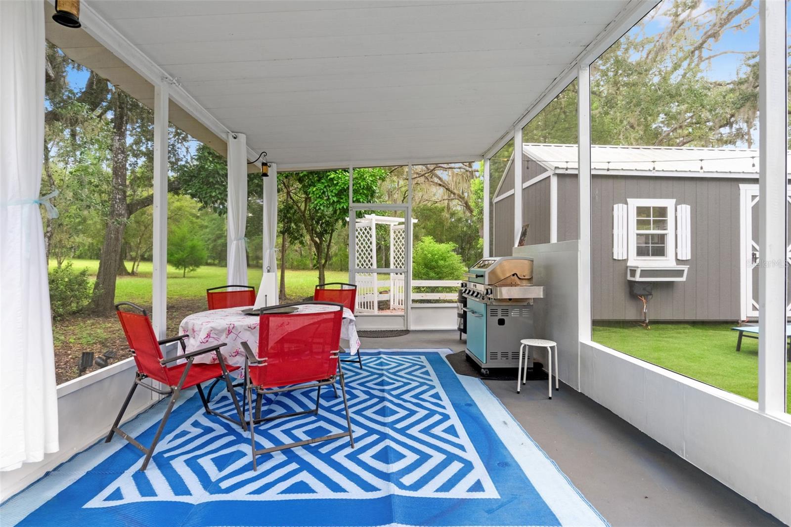 Listing photo id 31 for 785 Stockton Street