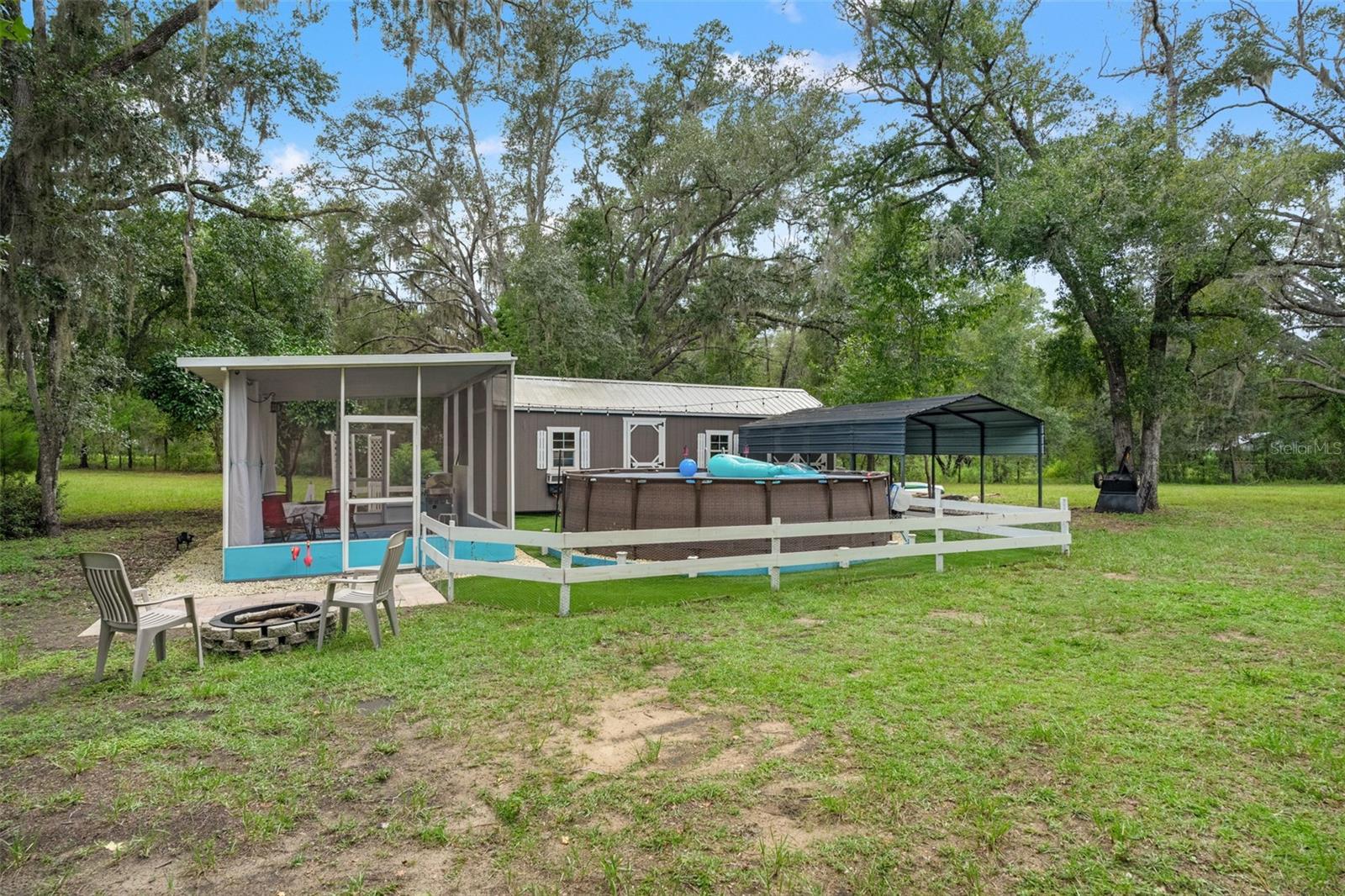 Listing photo id 36 for 785 Stockton Street