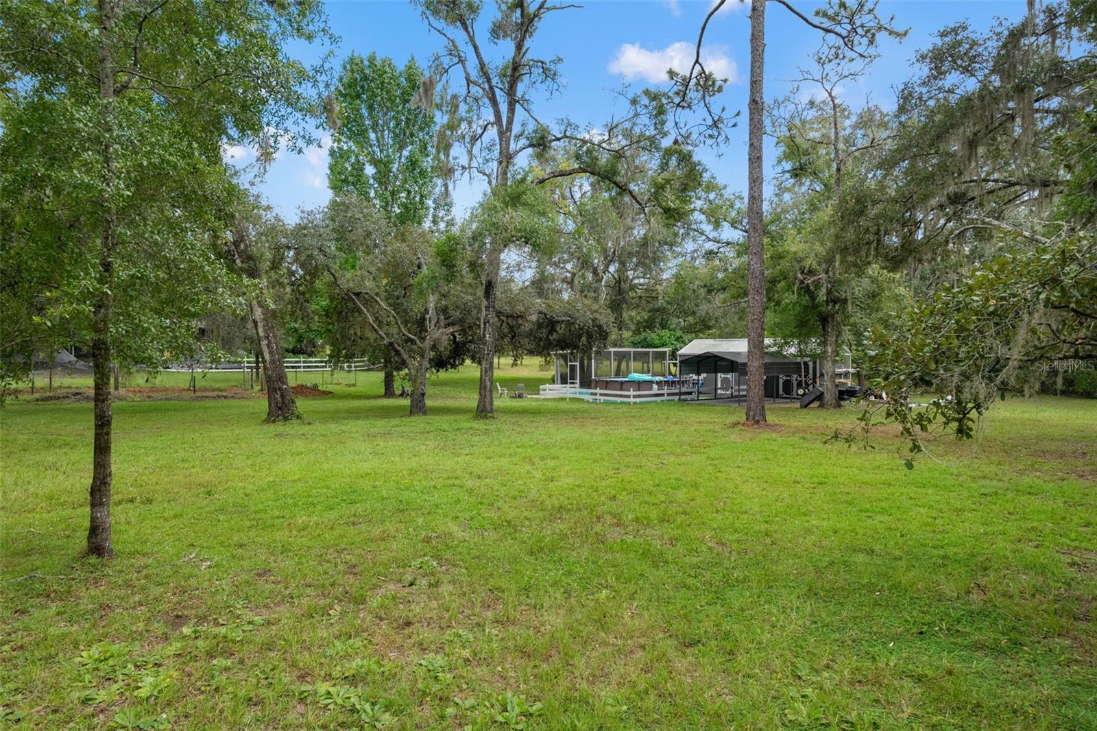 Listing photo id 45 for 785 Stockton Street
