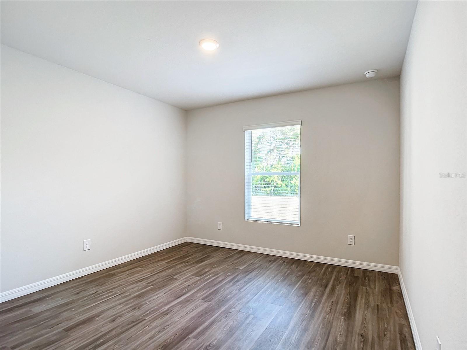 Image 15 of 20 For 17389 Tyler Avenue