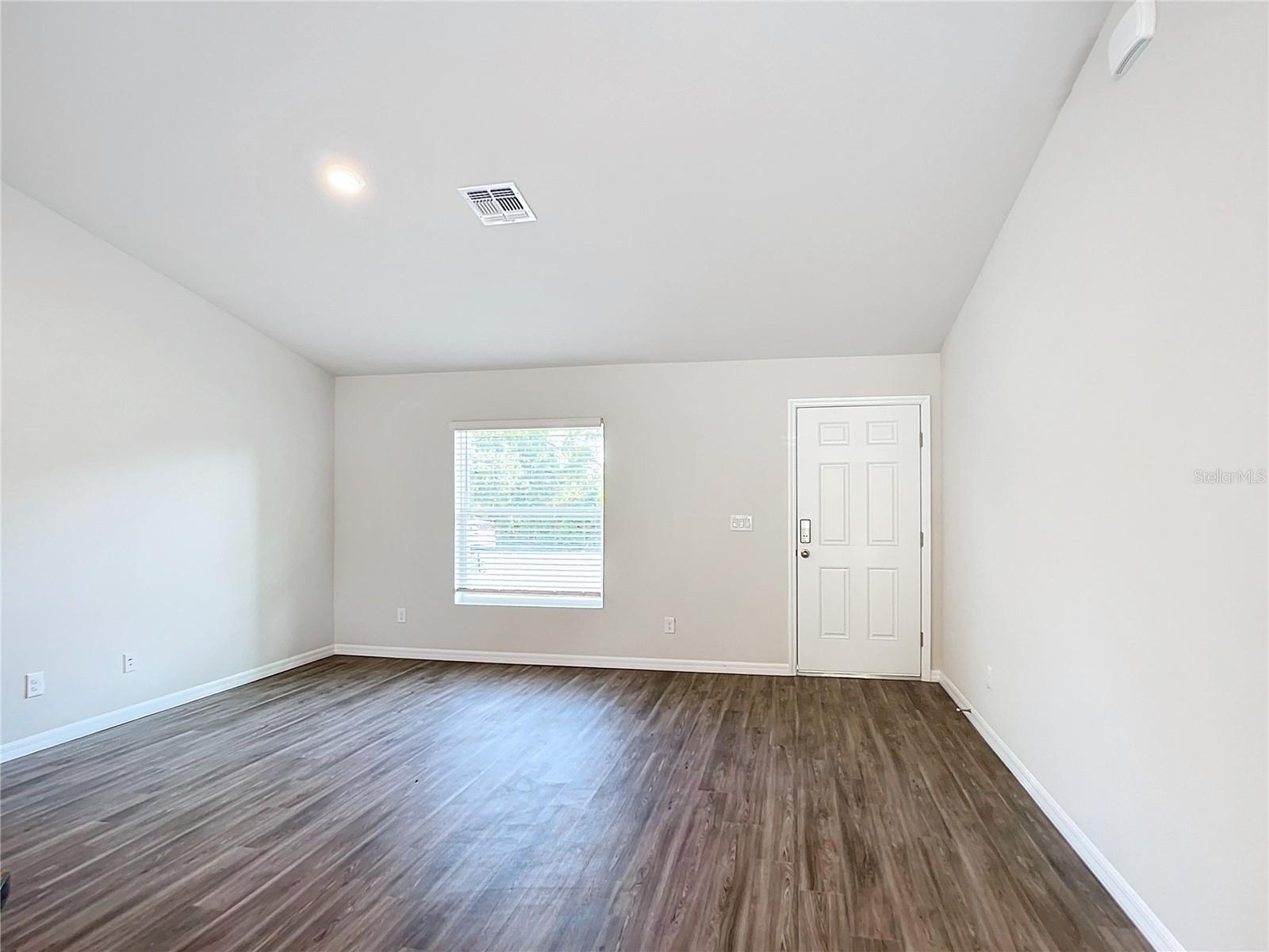 Image 2 of 20 For 17389 Tyler Avenue