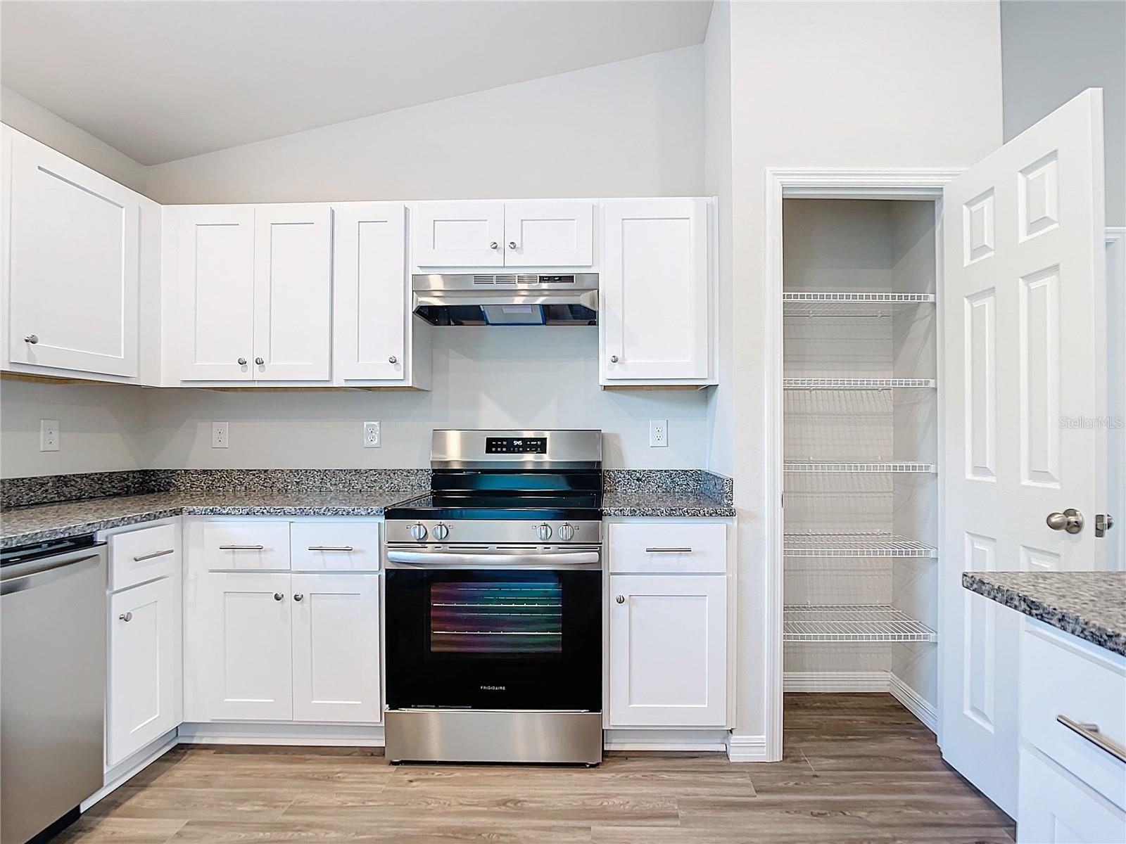 Image 8 of 20 For 17389 Tyler Avenue