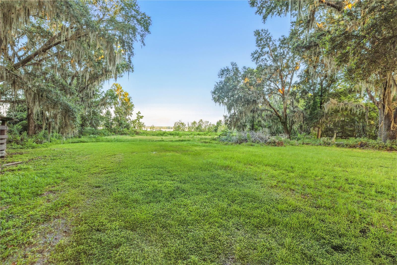 Image 11 of 25 For 4030 183rd Avenue Road