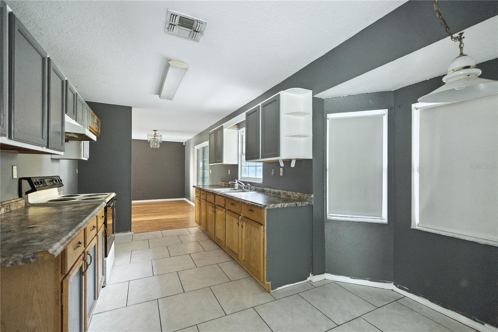 Image 15 of 25 For 4030 183rd Avenue Road