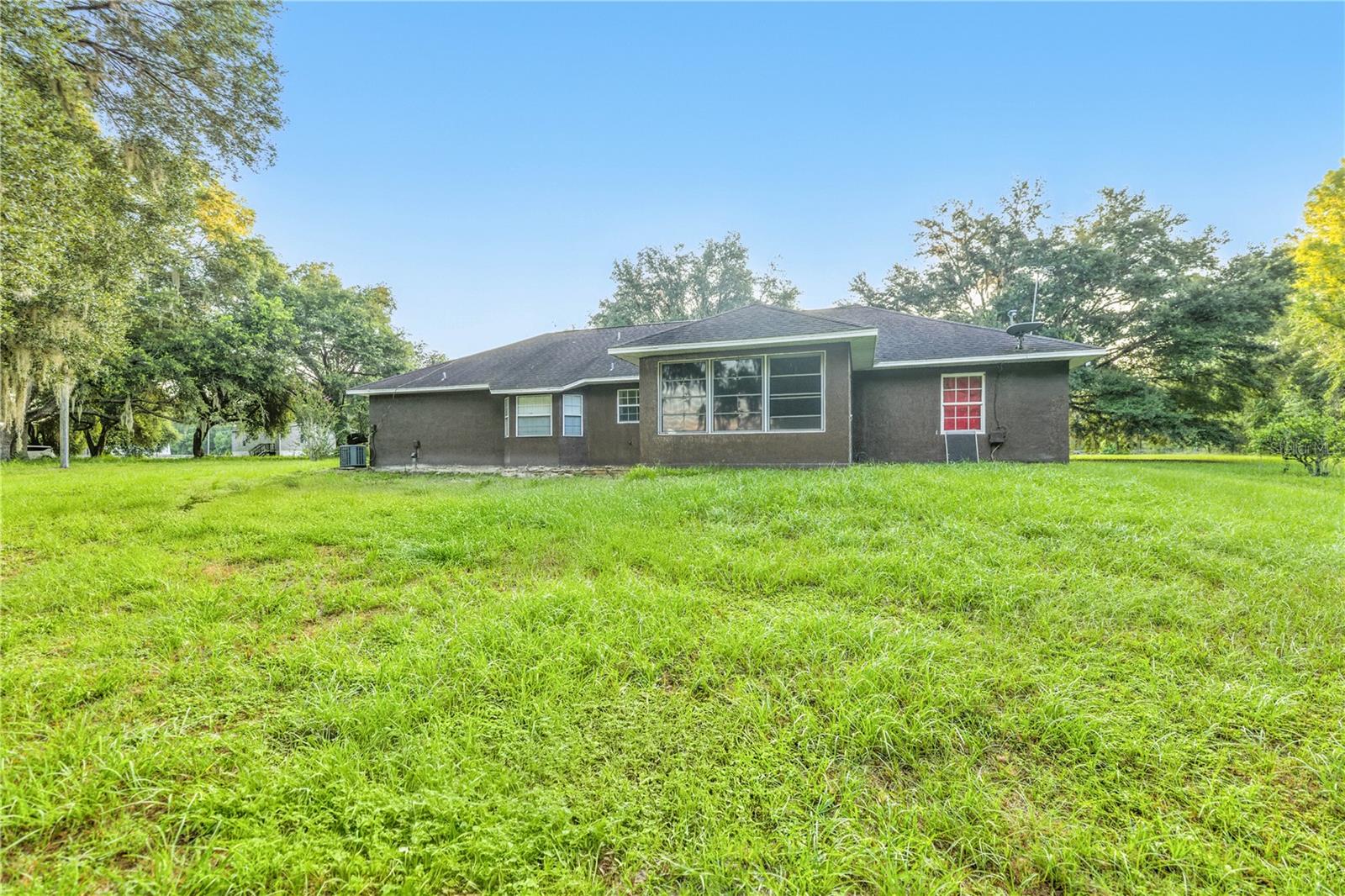 Image 5 of 25 For 4030 183rd Avenue Road