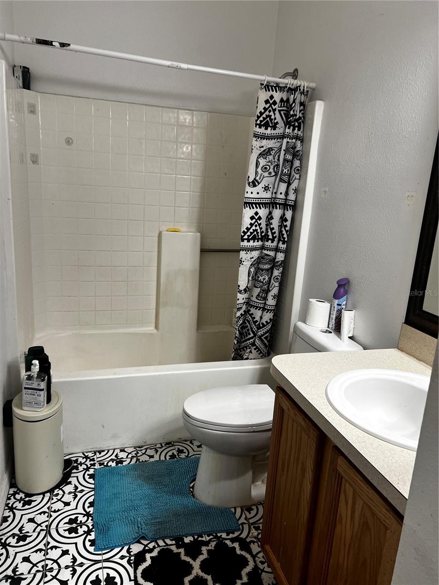 Image 35 of 79 For 27 Willow Road