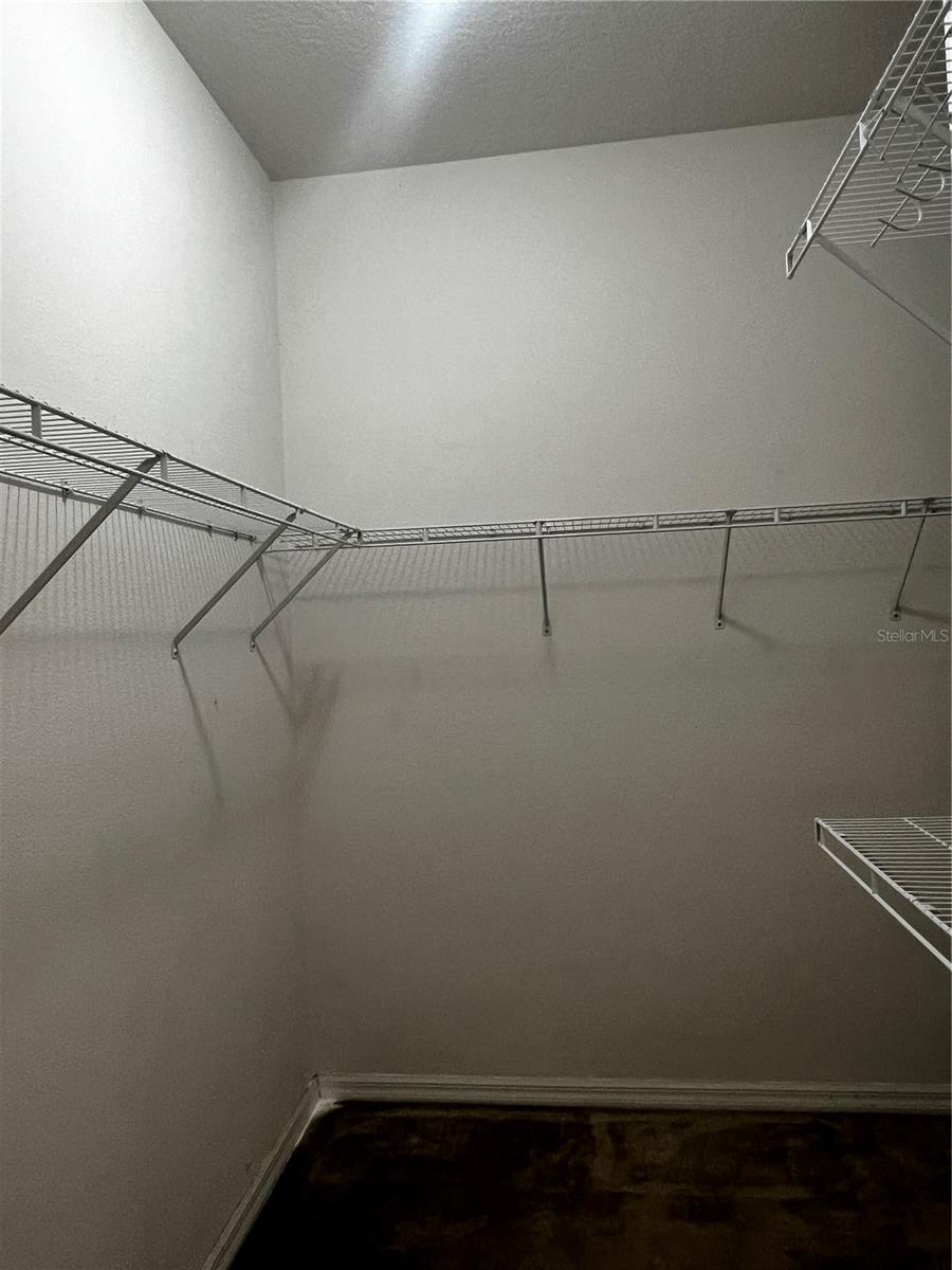 Image 41 of 79 For 27 Willow Road