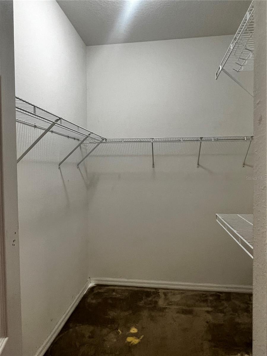 Image 42 of 79 For 27 Willow Road