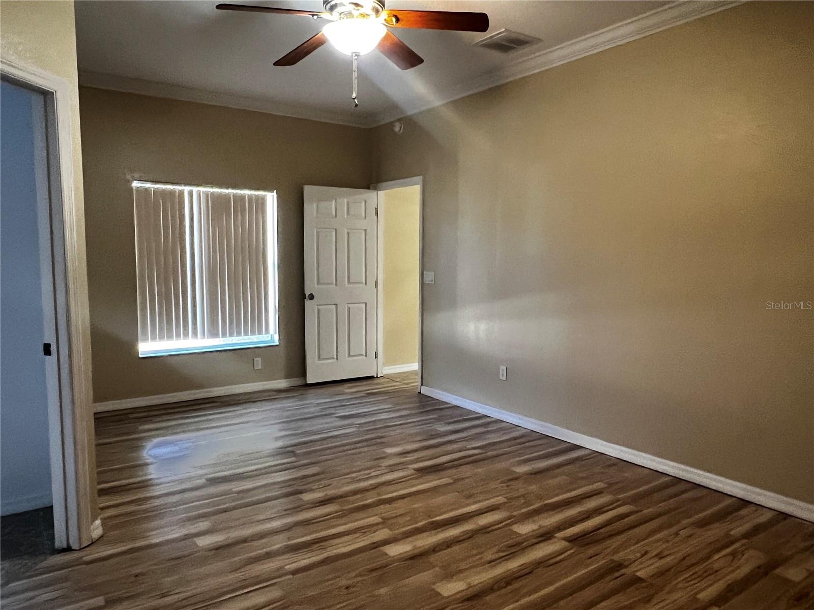 Image 45 of 79 For 27 Willow Road