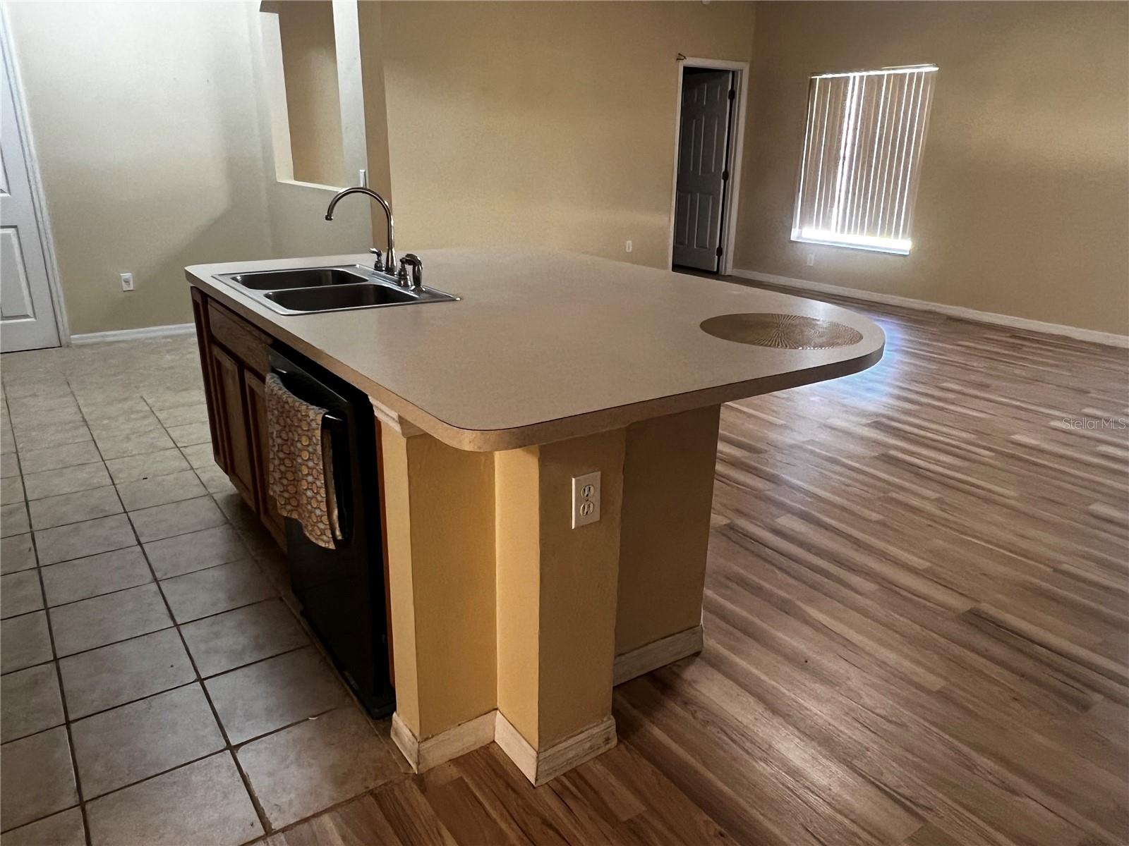 Image 64 of 79 For 27 Willow Road