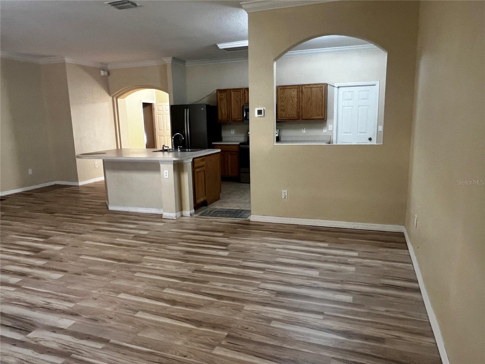 Image 66 of 79 For 27 Willow Road