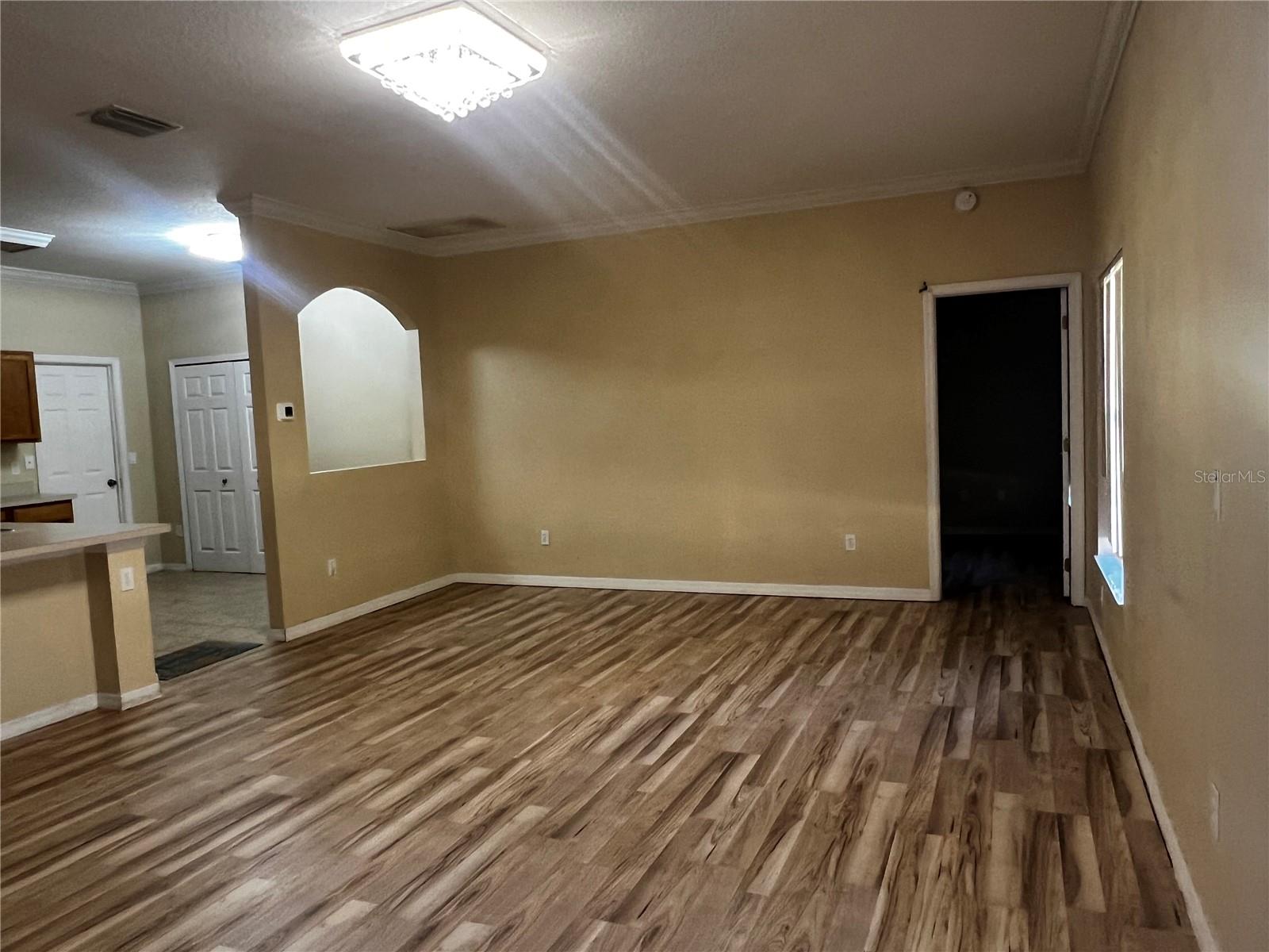 Image 68 of 79 For 27 Willow Road