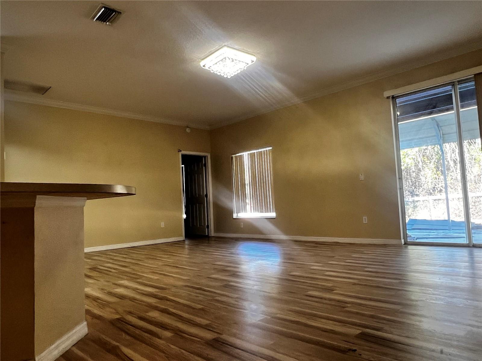 Image 72 of 79 For 27 Willow Road