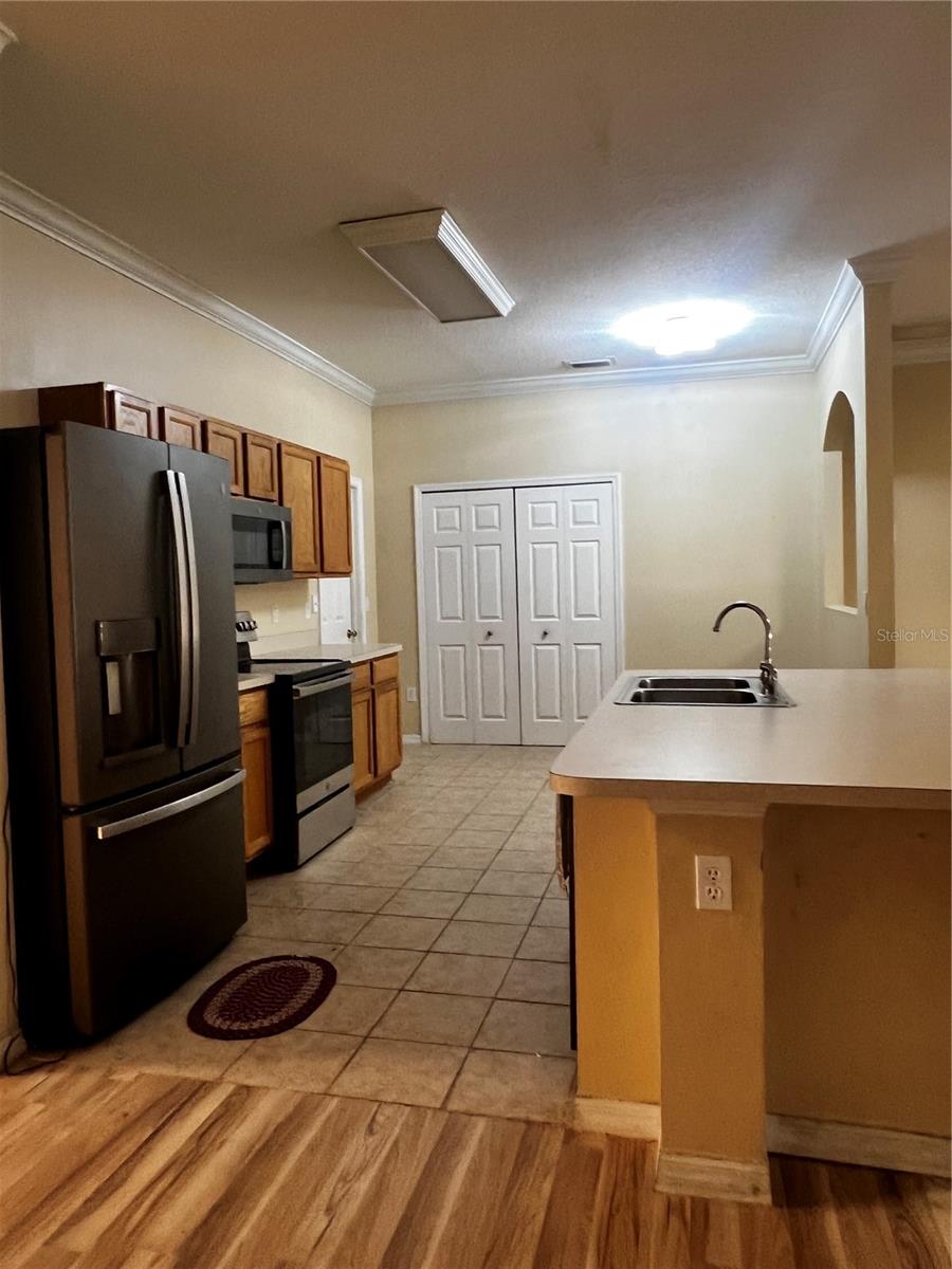 Image 75 of 79 For 27 Willow Road