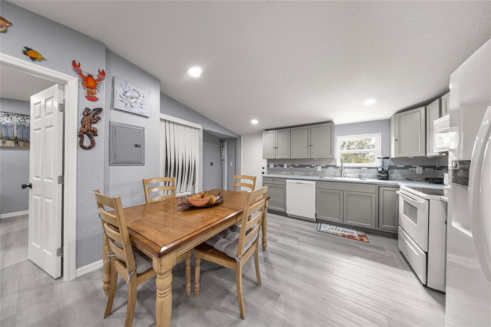 Image 12 of 35 For 8612 156th Place