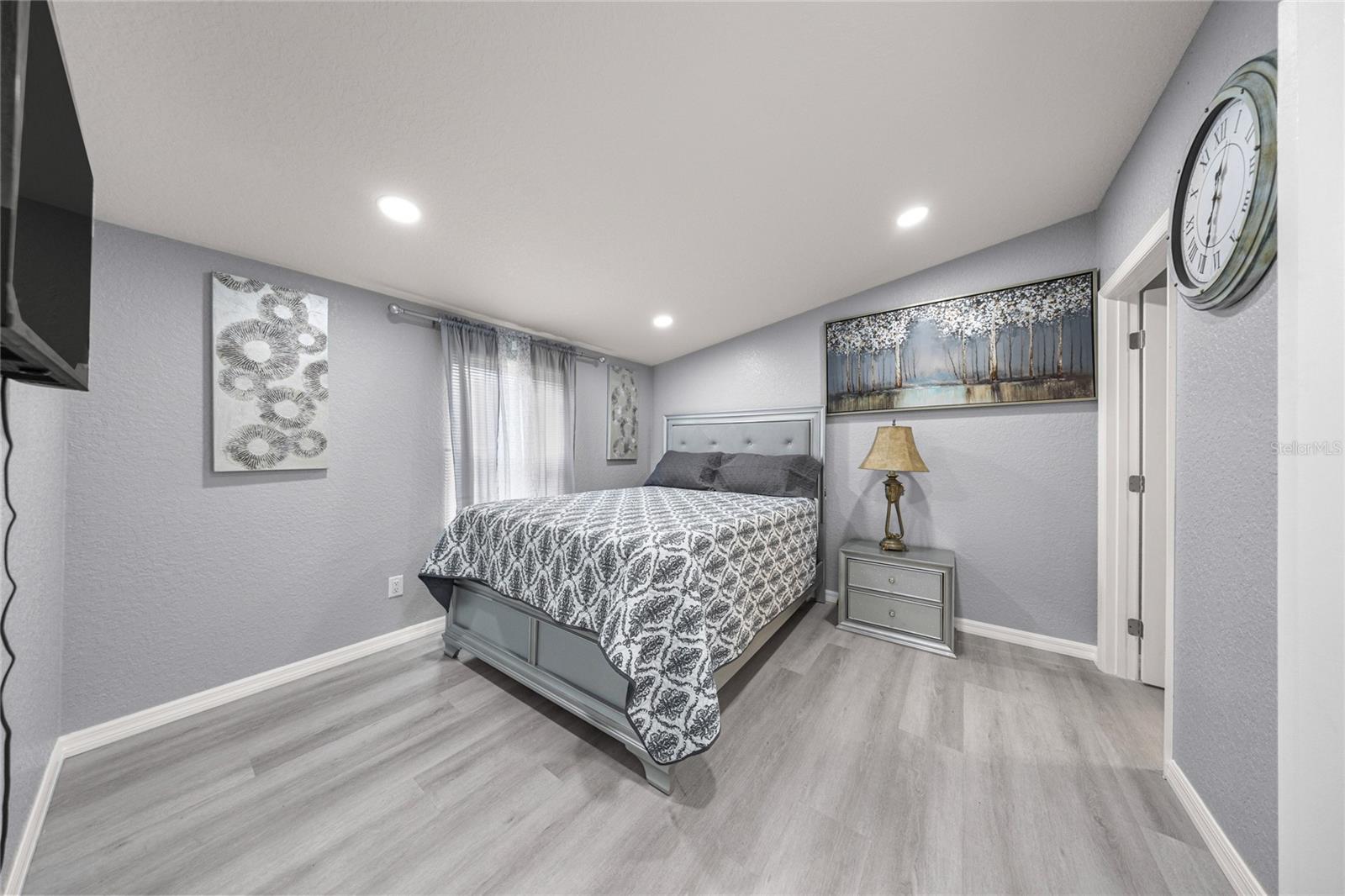 Image 20 of 35 For 8612 156th Place