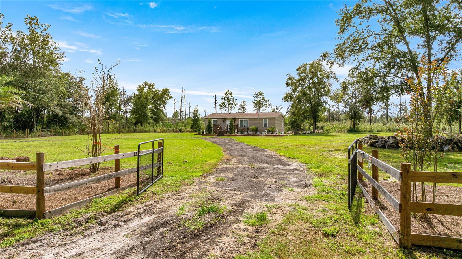 Image 4 of 35 For 8612 156th Place