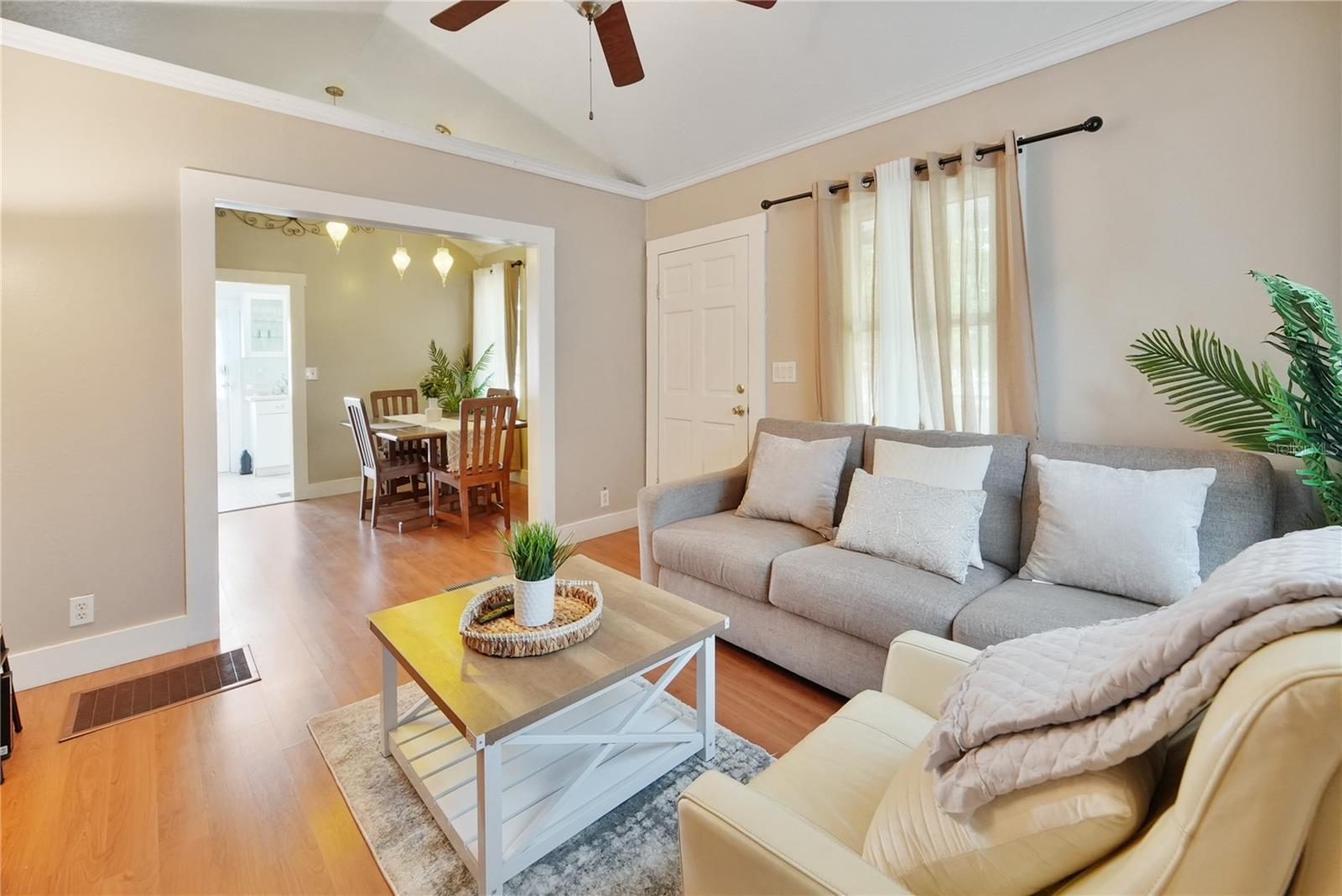 Image 11 of 38 For 1138 9th Avenue