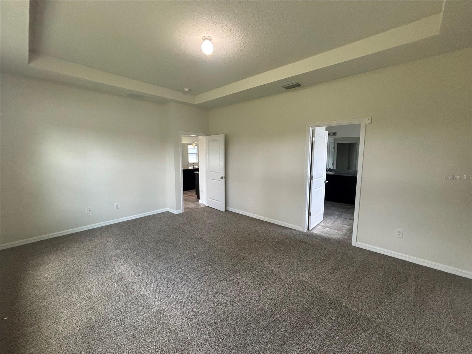Image 12 of 37 For 5915 49th Avenue
