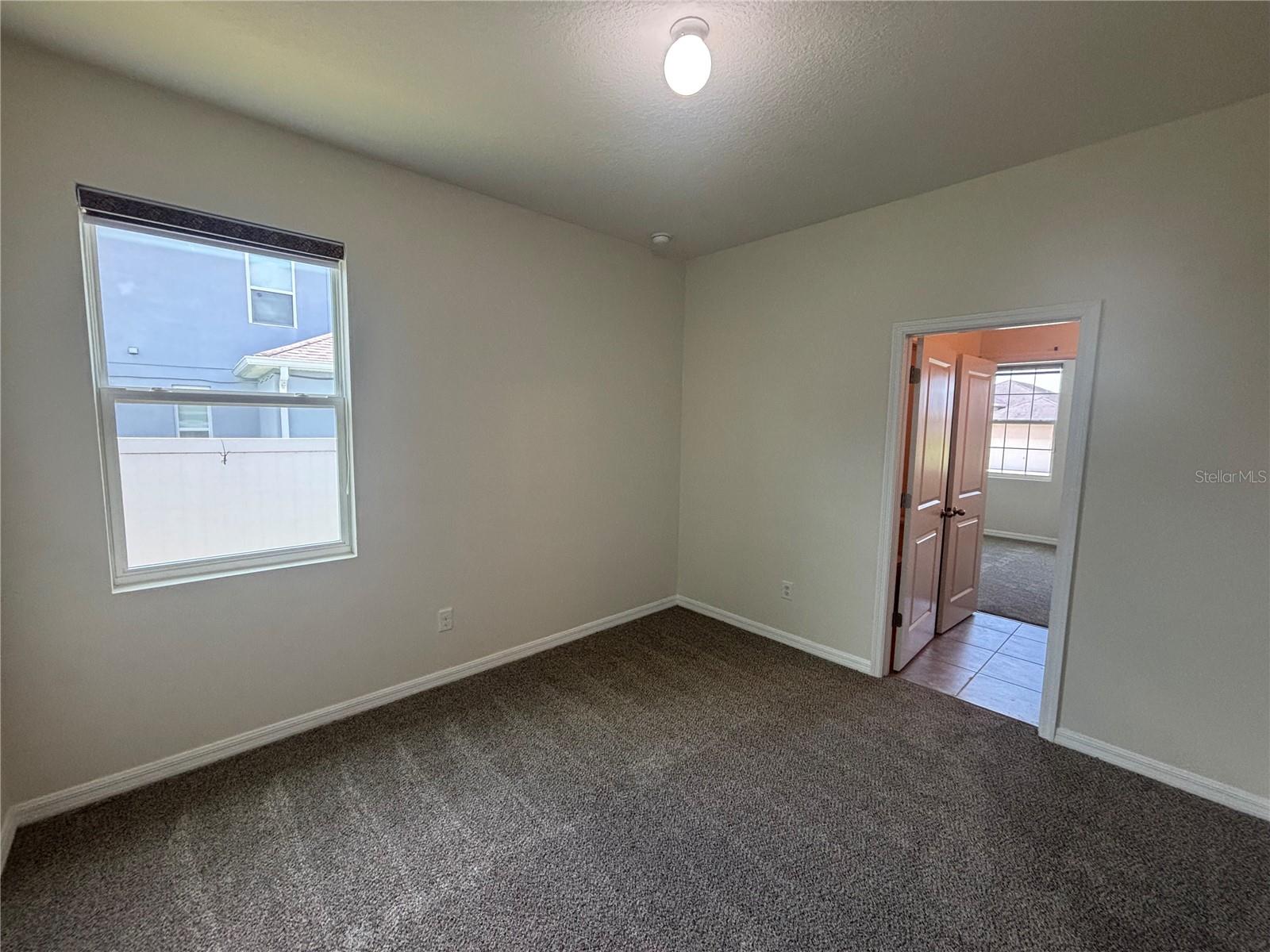 Image 22 of 37 For 5915 49th Avenue