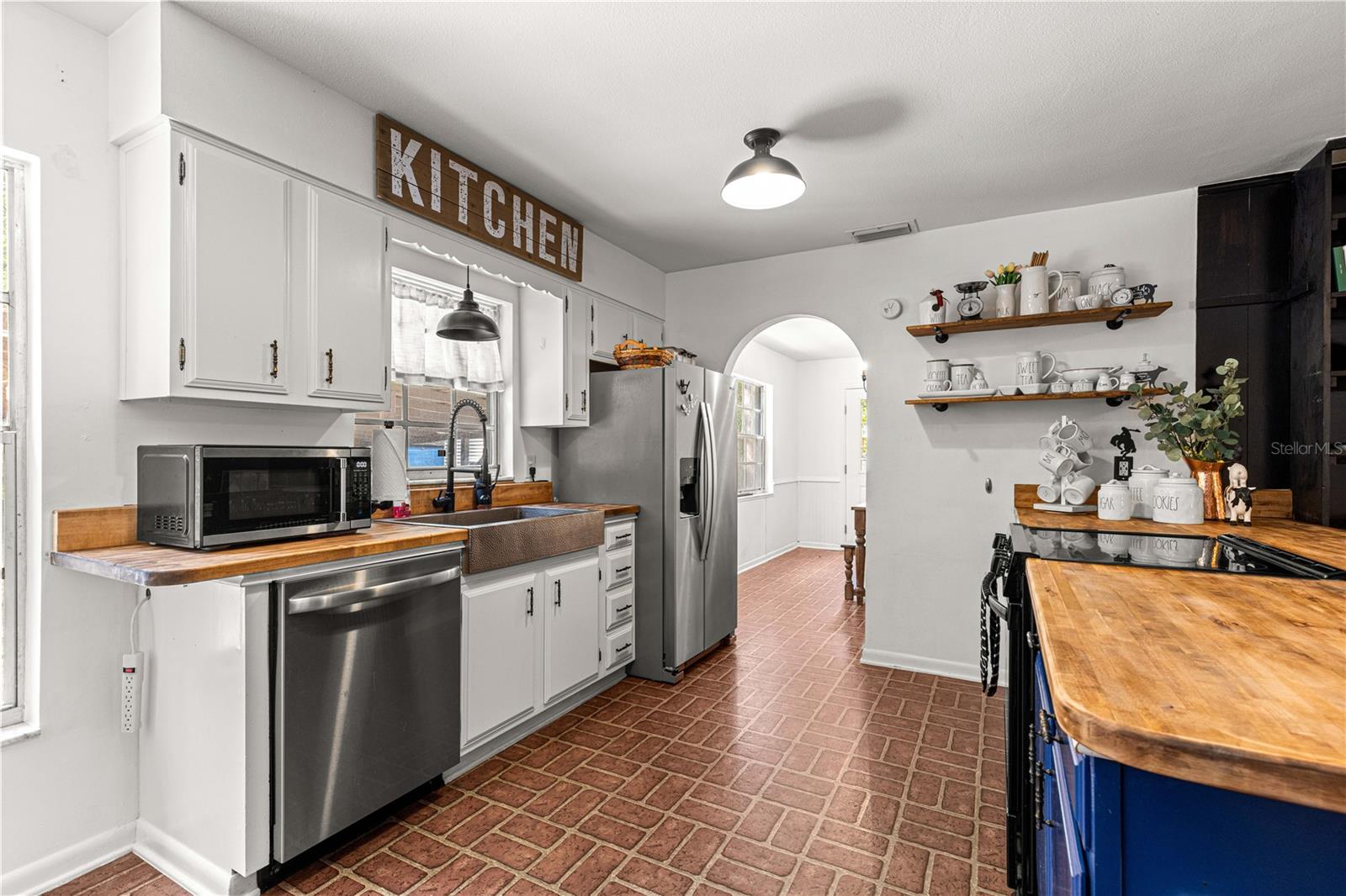 Image 16 of 83 For 5060 25th Avenue