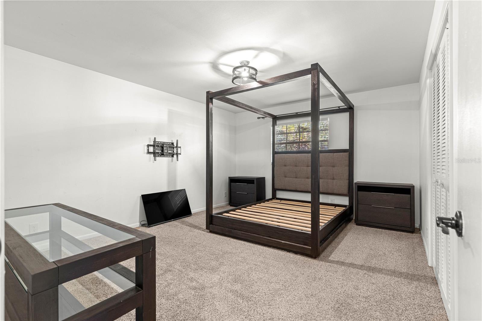 Image 31 of 83 For 5060 25th Avenue