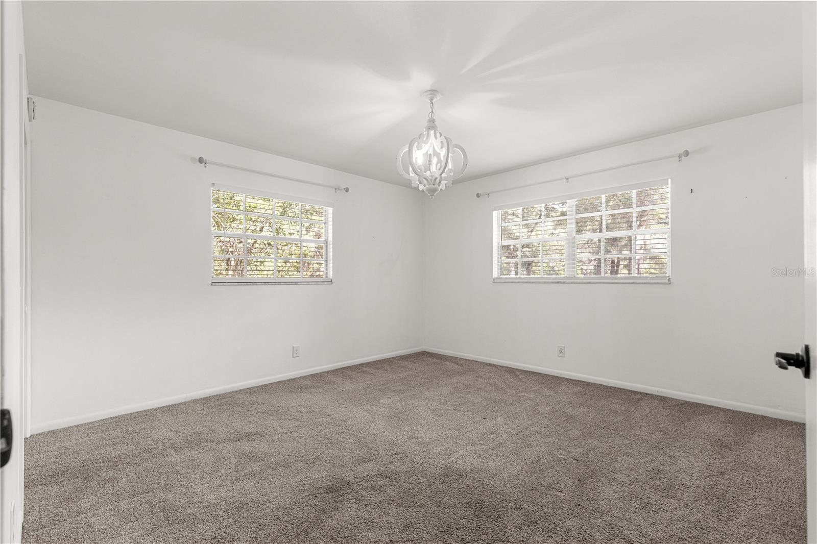 Image 32 of 83 For 5060 25th Avenue