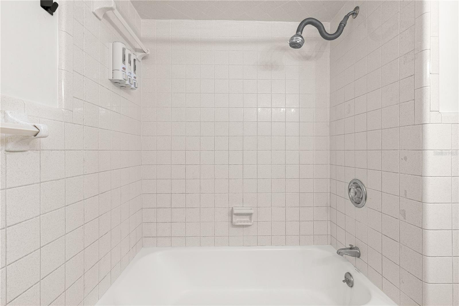 Image 35 of 83 For 5060 25th Avenue