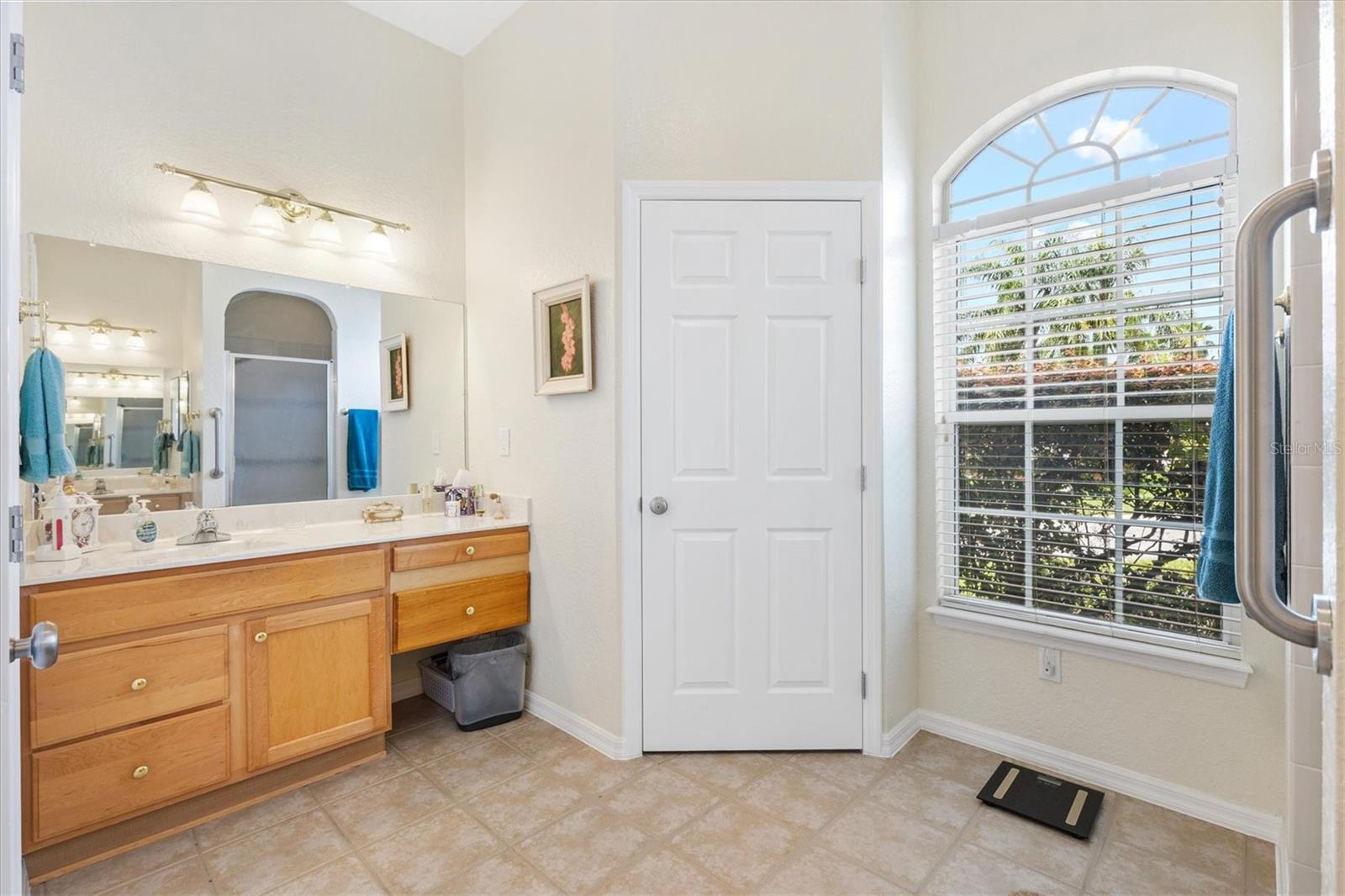 Image 17 of 50 For 17998 115th Circle
