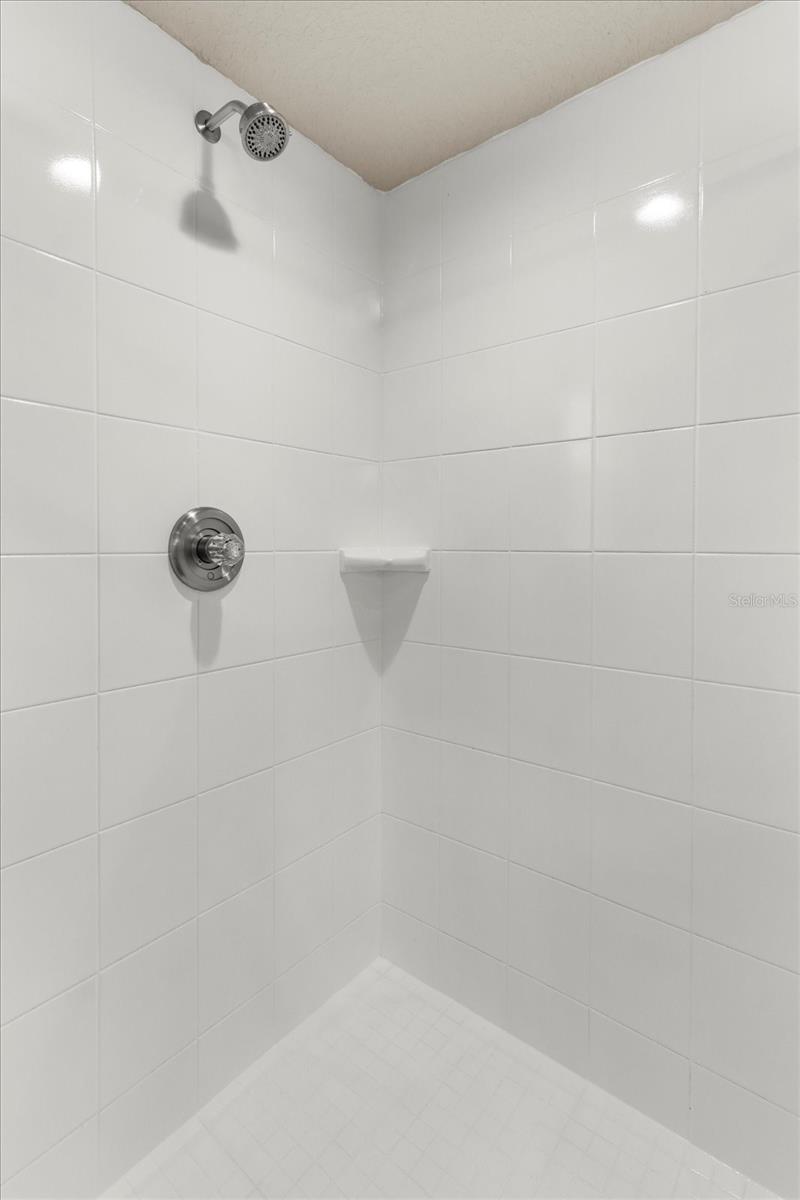 Image 15 of 32 For 15870 40th Terrace