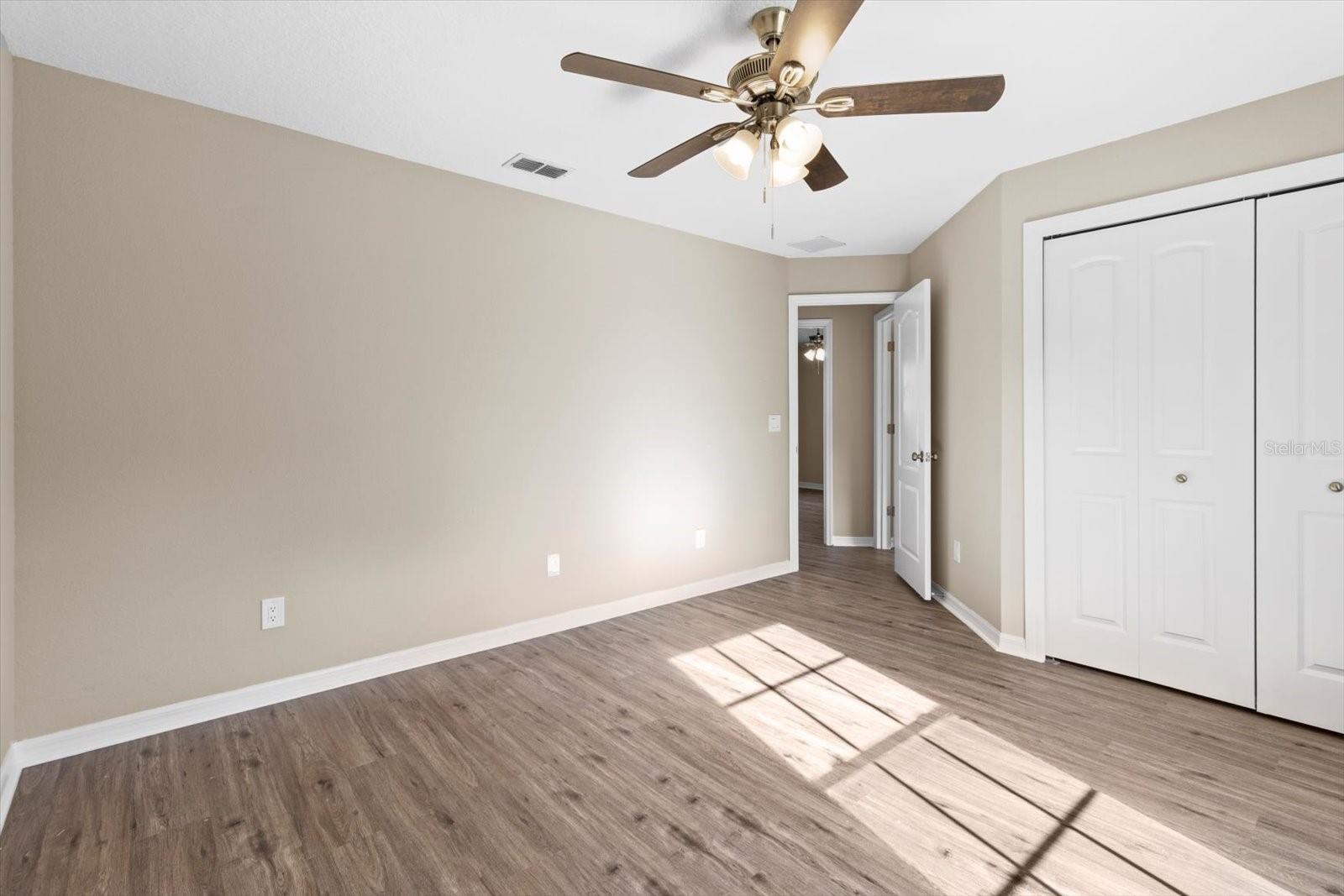 Image 18 of 32 For 15870 40th Terrace