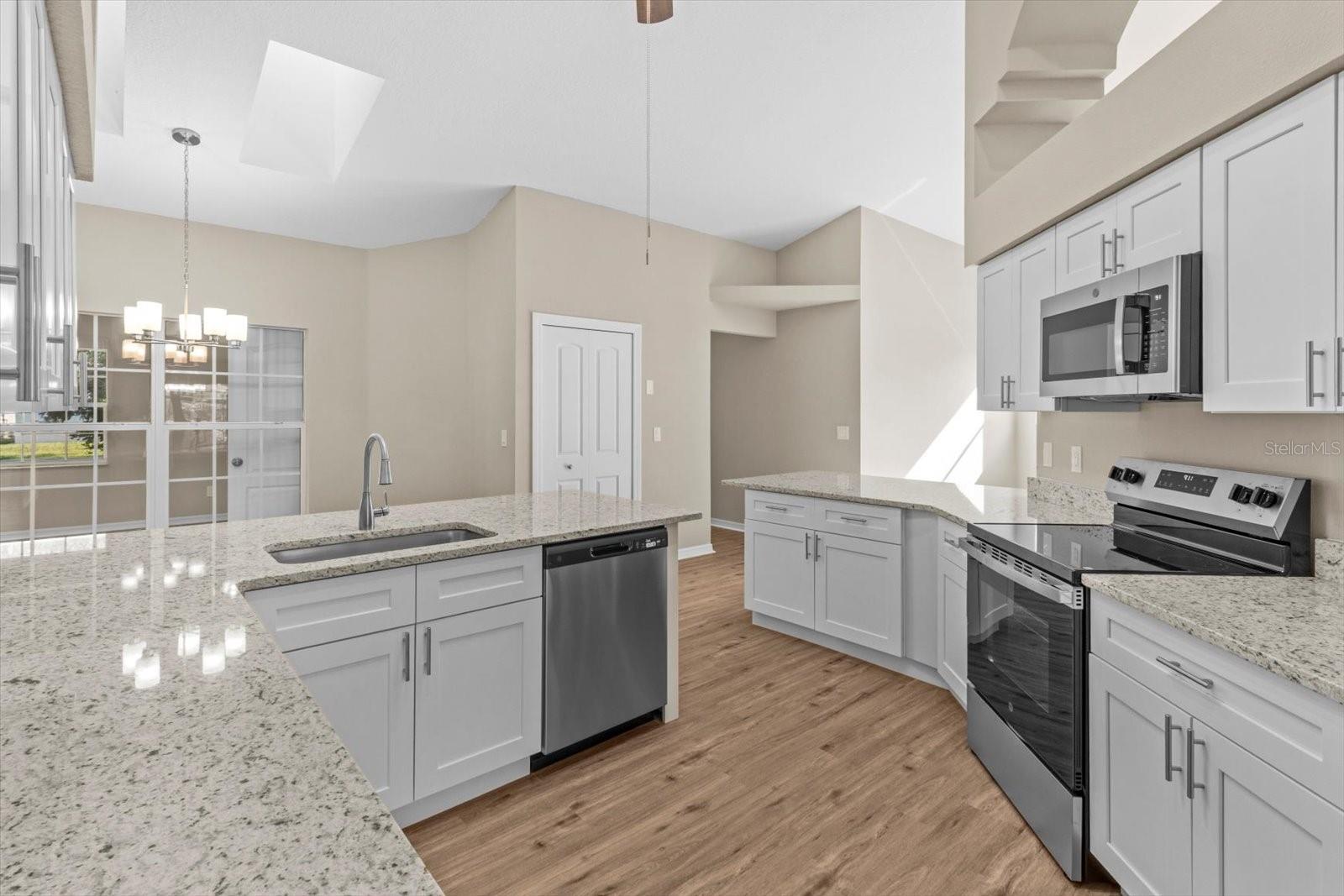 Image 4 of 32 For 15870 40th Terrace