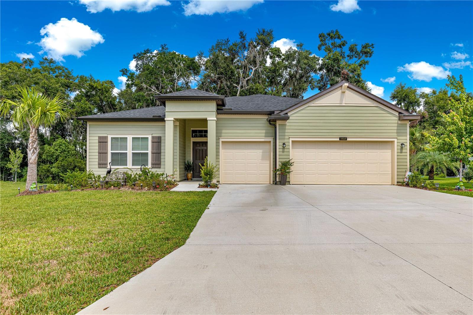 Image 41 of 49 For 19569 77th Place