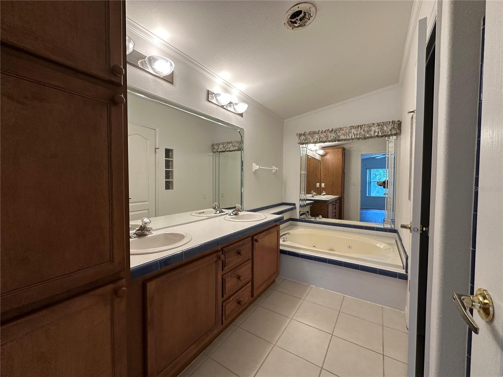 Image 33 of 54 For 951 160th Avenue
