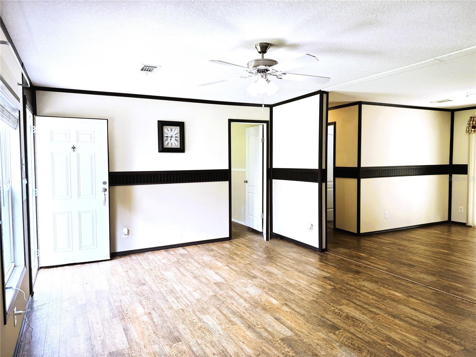 Image 16 of 90 For 10755 160th Street