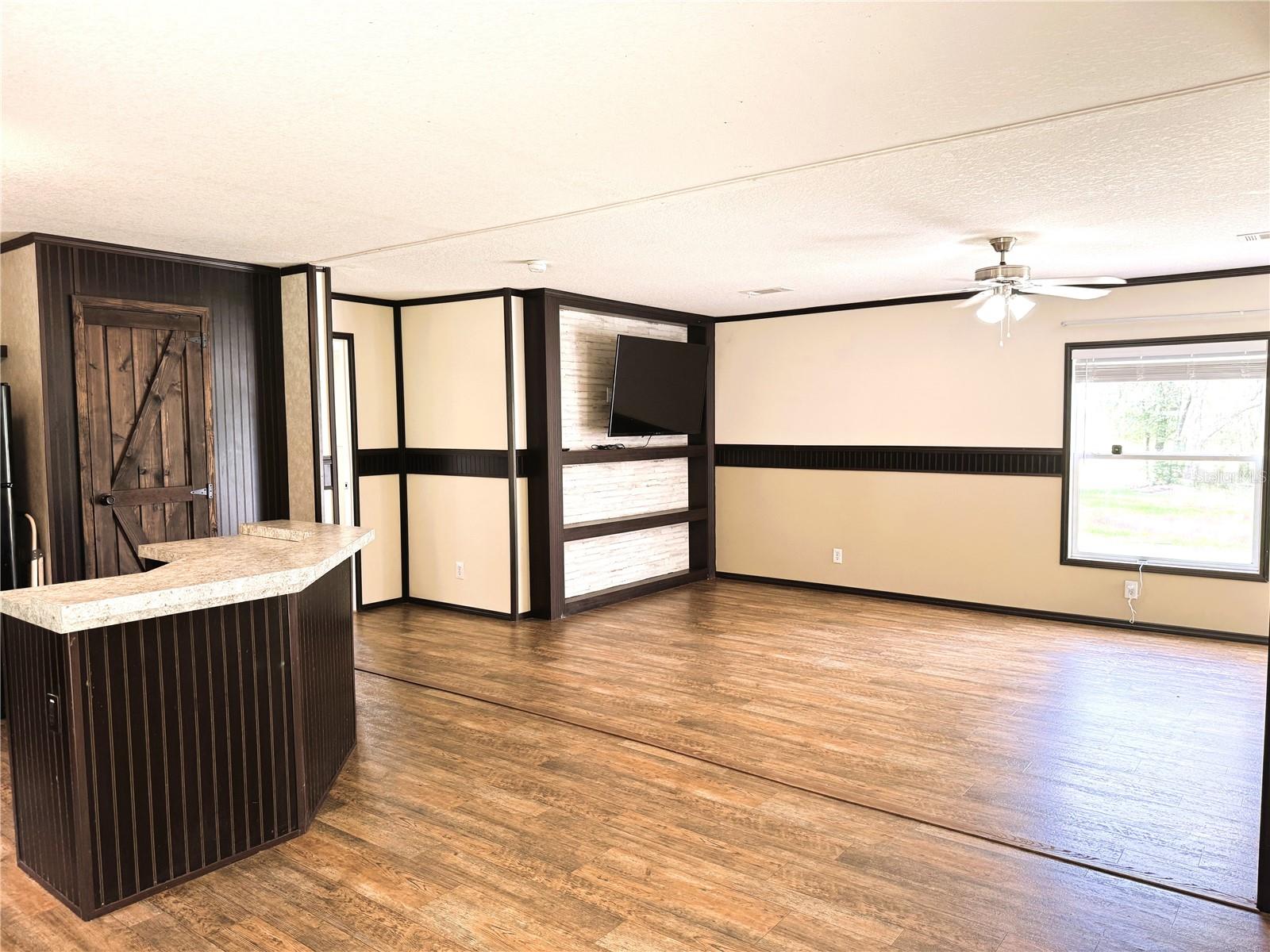 Image 18 of 90 For 10755 160th Street