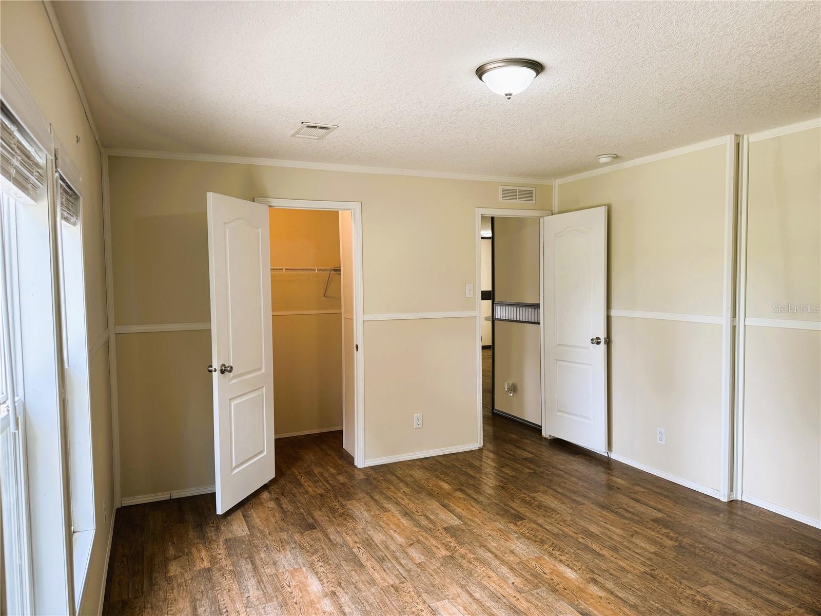 Image 38 of 90 For 10755 160th Street