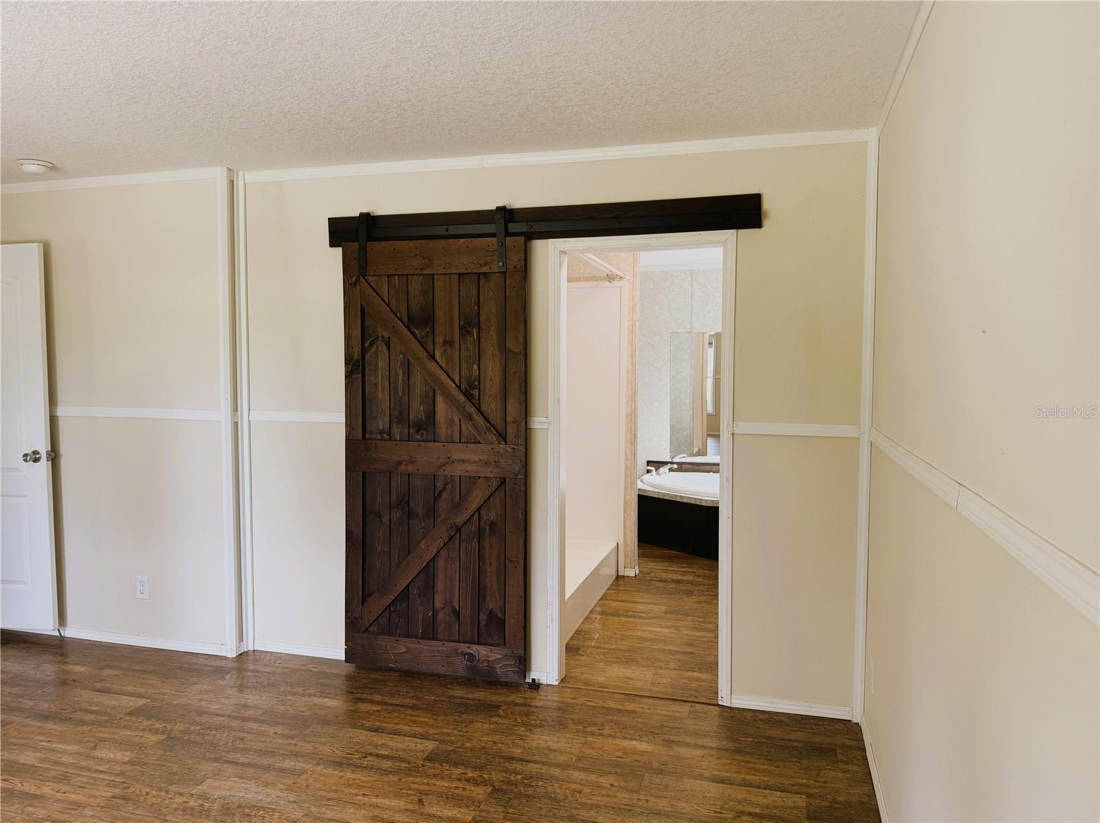 Image 40 of 90 For 10755 160th Street