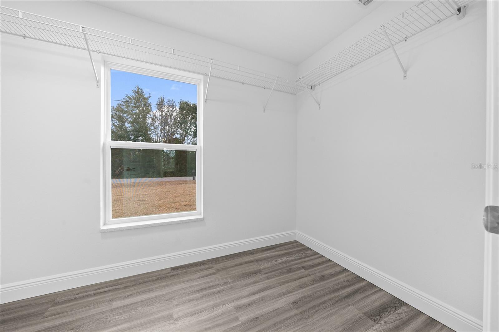 Image 27 of 32 For 31 Juniper Dr