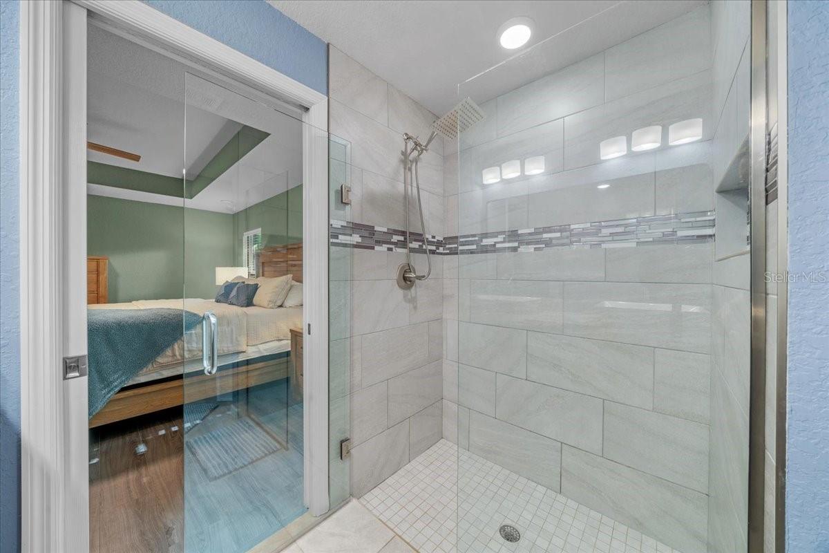 Listing photo id 26 for 767 66th Place