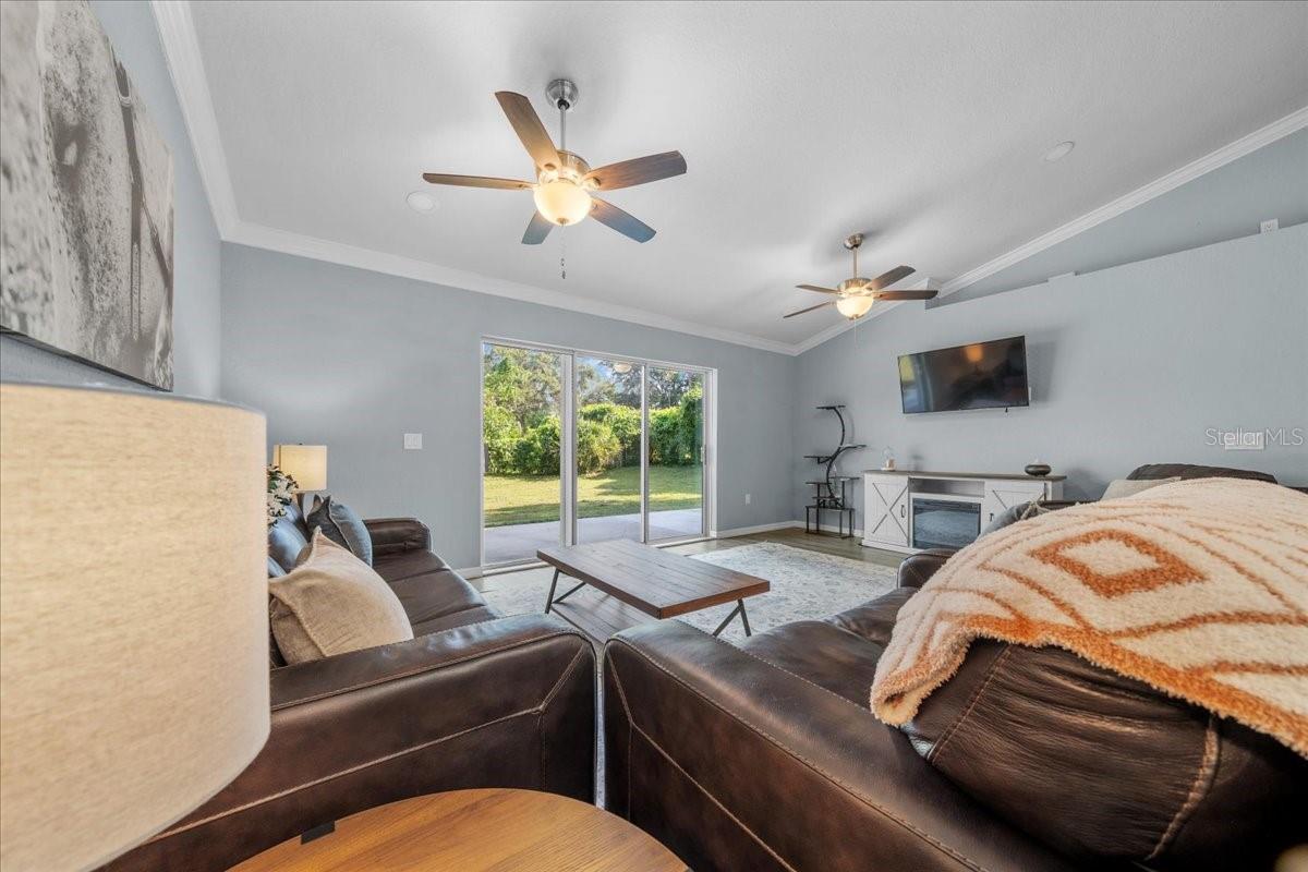 Listing photo id 29 for 767 66th Place