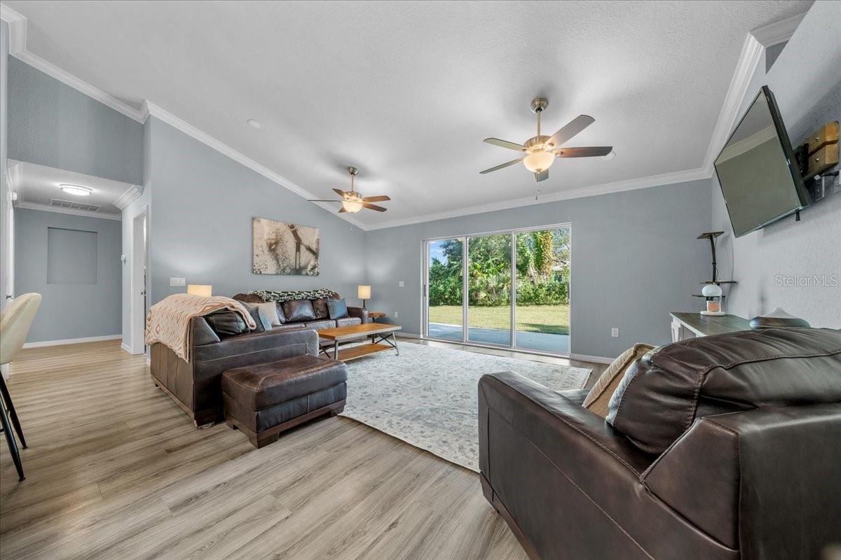 Listing photo id 32 for 767 66th Place