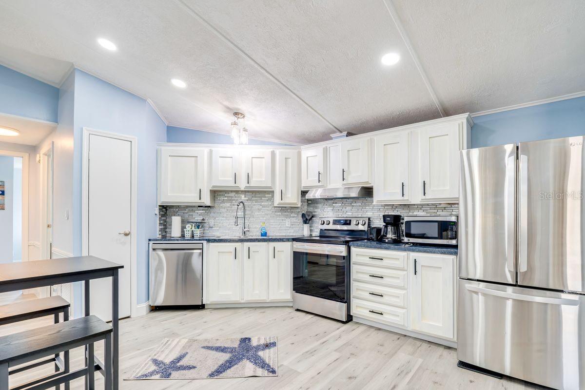 Image 17 of 28 For 1224 Dustin Drive