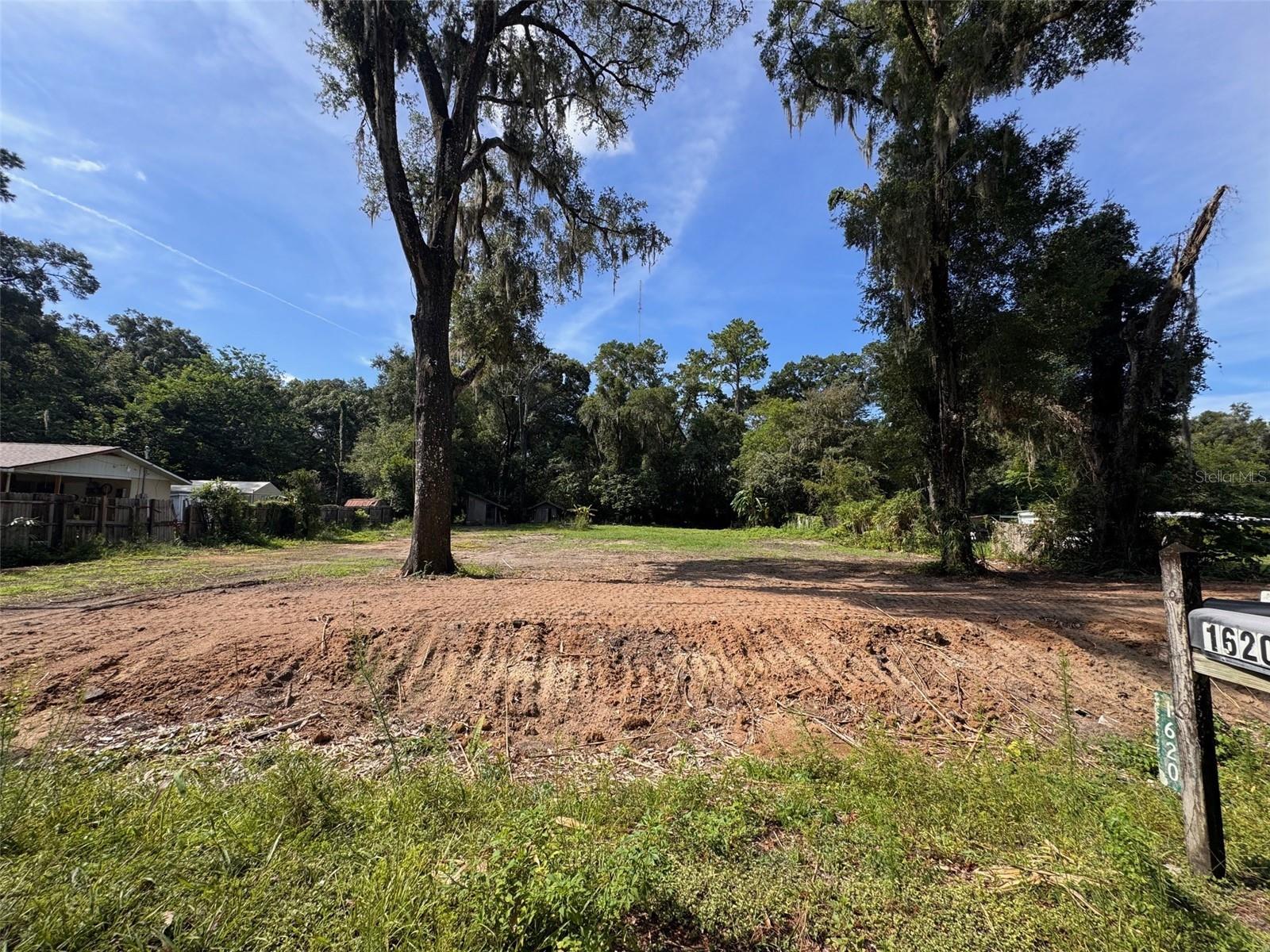Image 3 of 6 For 1620 44th Street