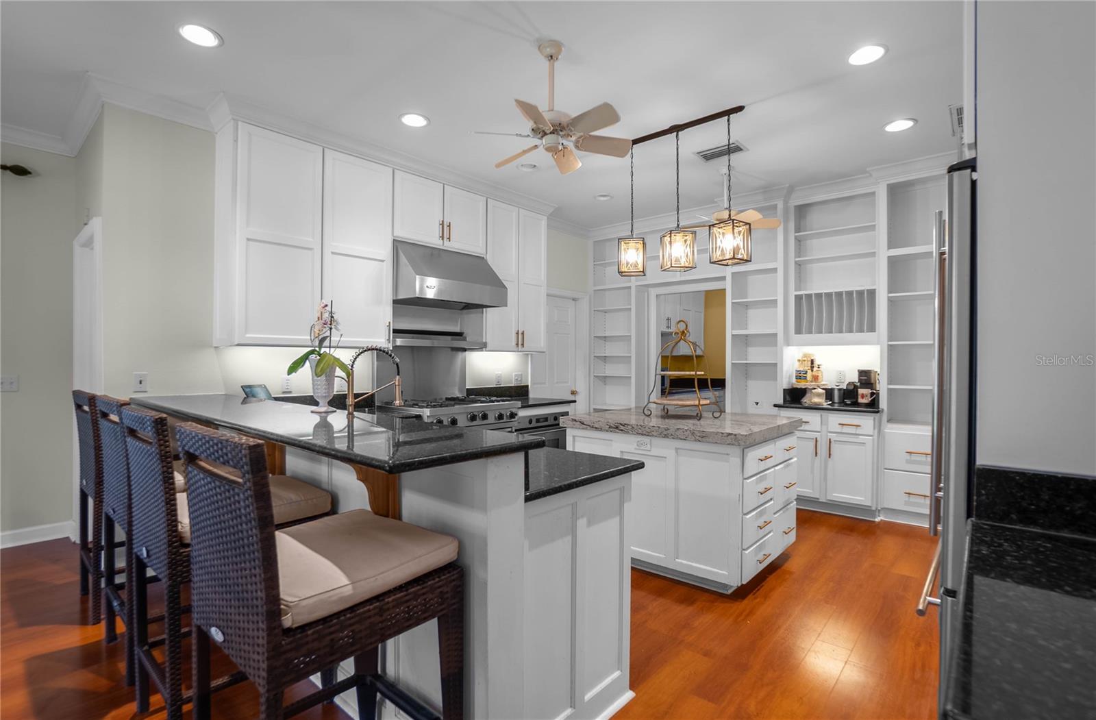 Image 16 of 96 For 9093 Pinehurst Court 3